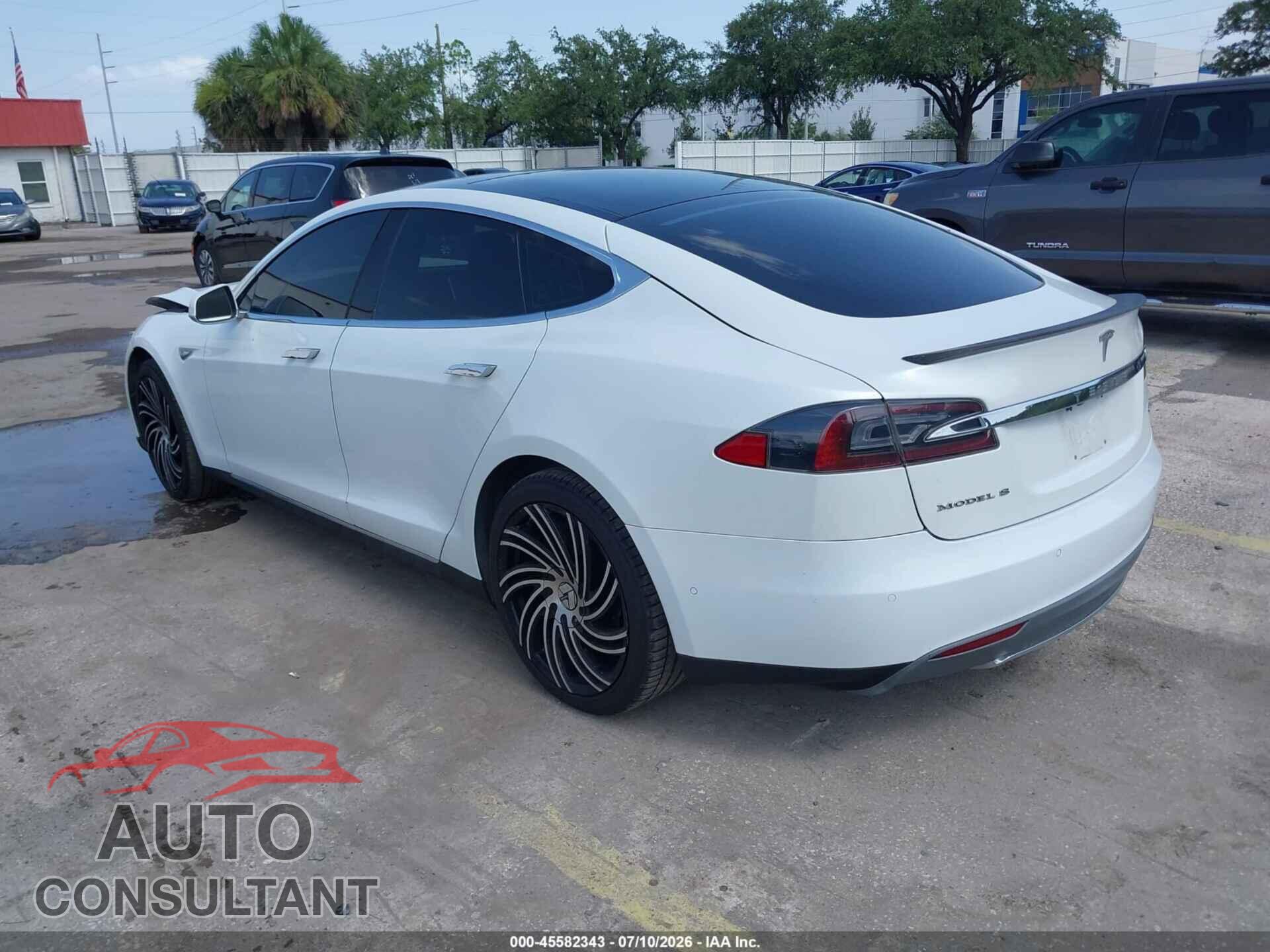 TESLA MODEL S 2015 - 5YJSA1E24FF109223