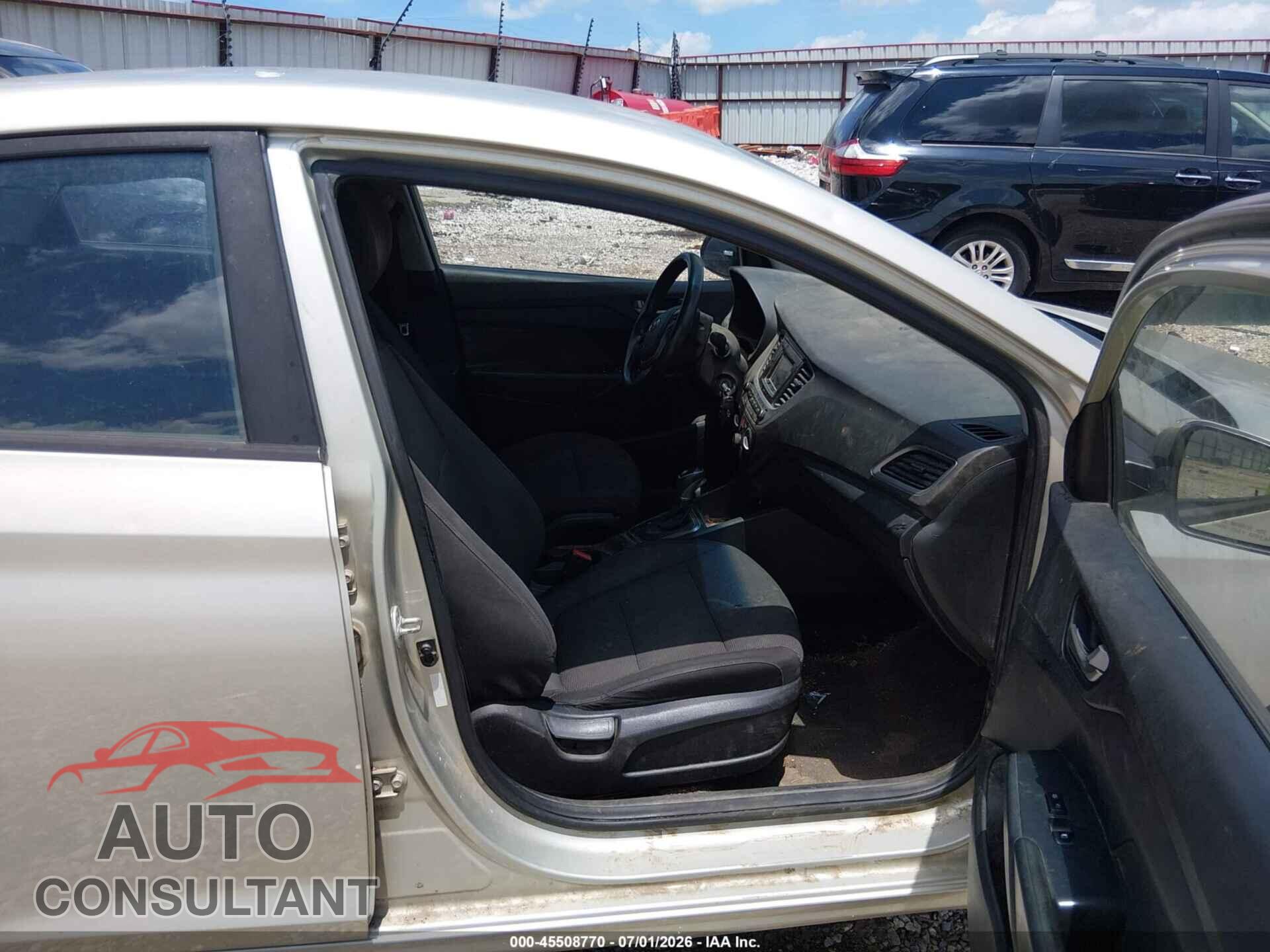 HYUNDAI ACCENT 2018 - 3KPC24A32JE021075