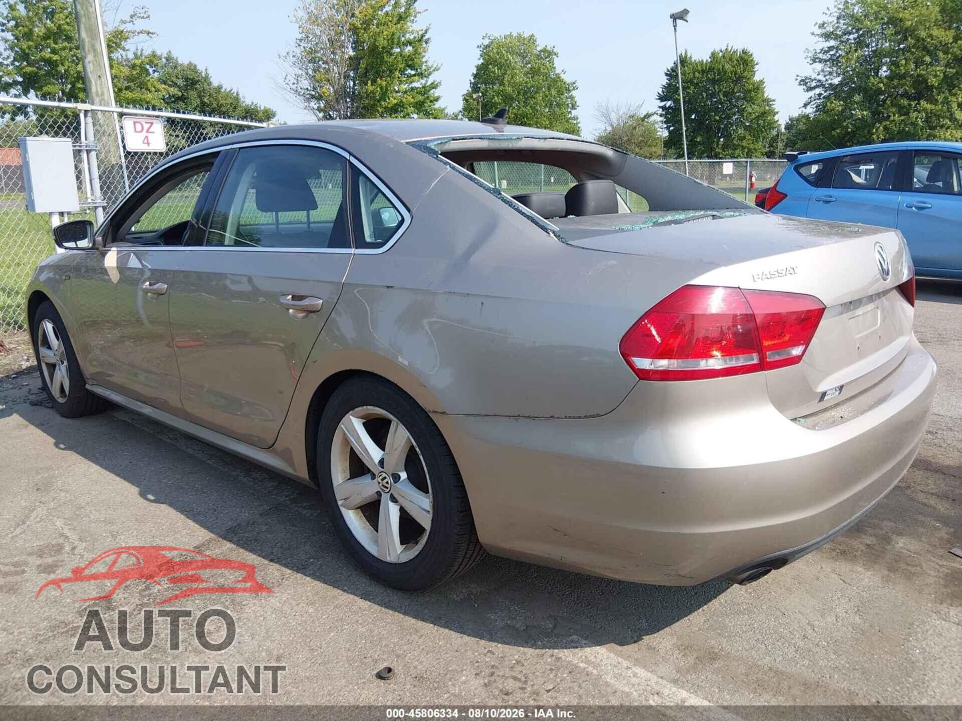 VOLKSWAGEN PASSAT 2015 - 1VWAT7A32FC110405