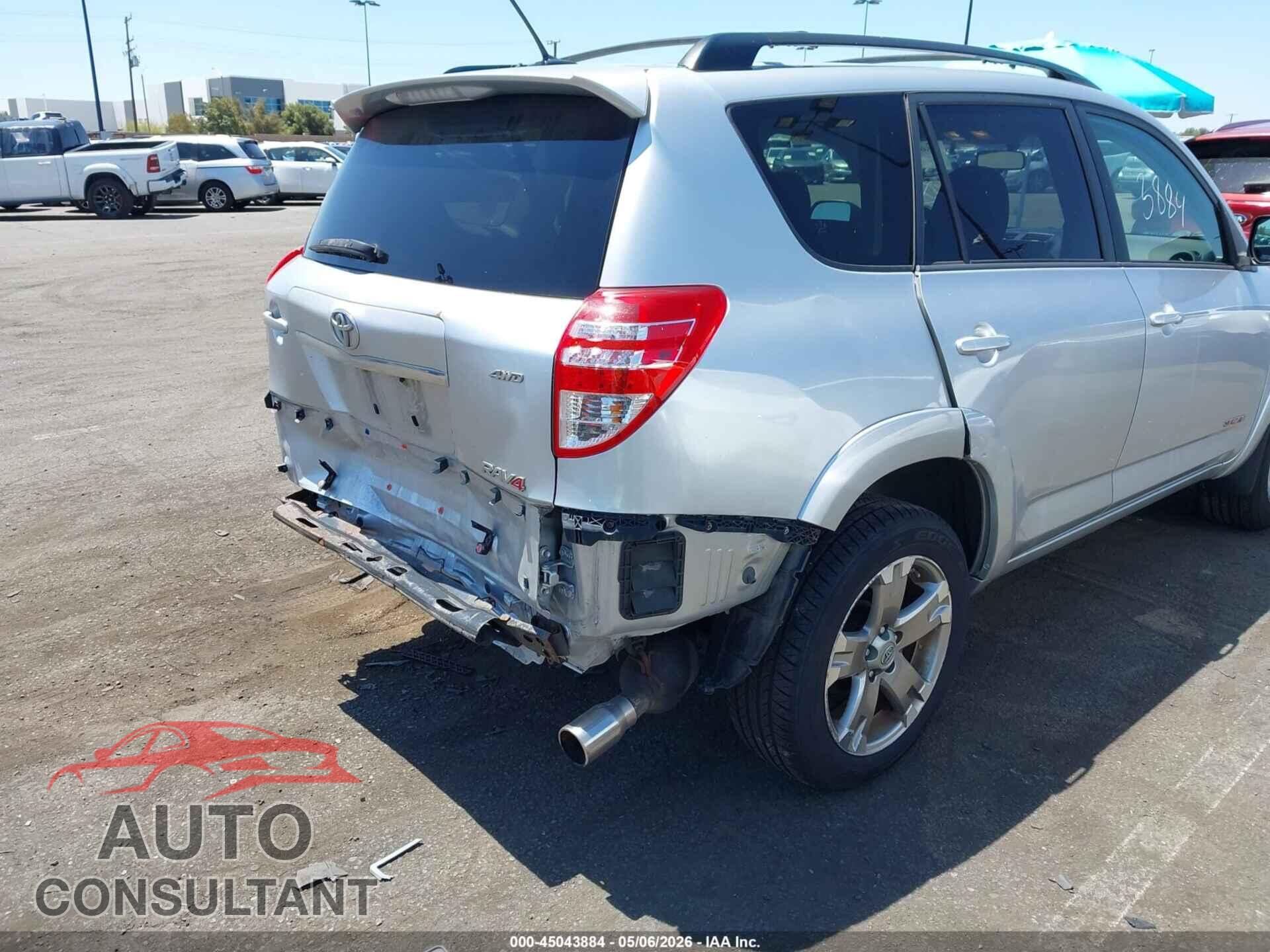TOYOTA RAV4 2011 - JTMRF4DV2B5039939