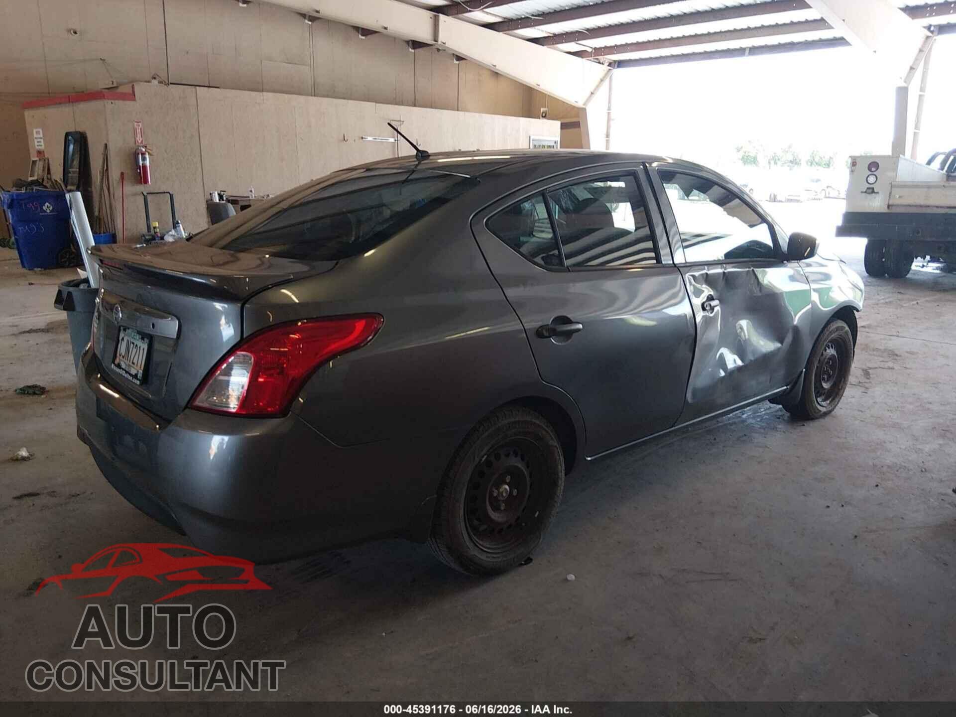 NISSAN VERSA 2017 - 3N1CN7AP4HL886330