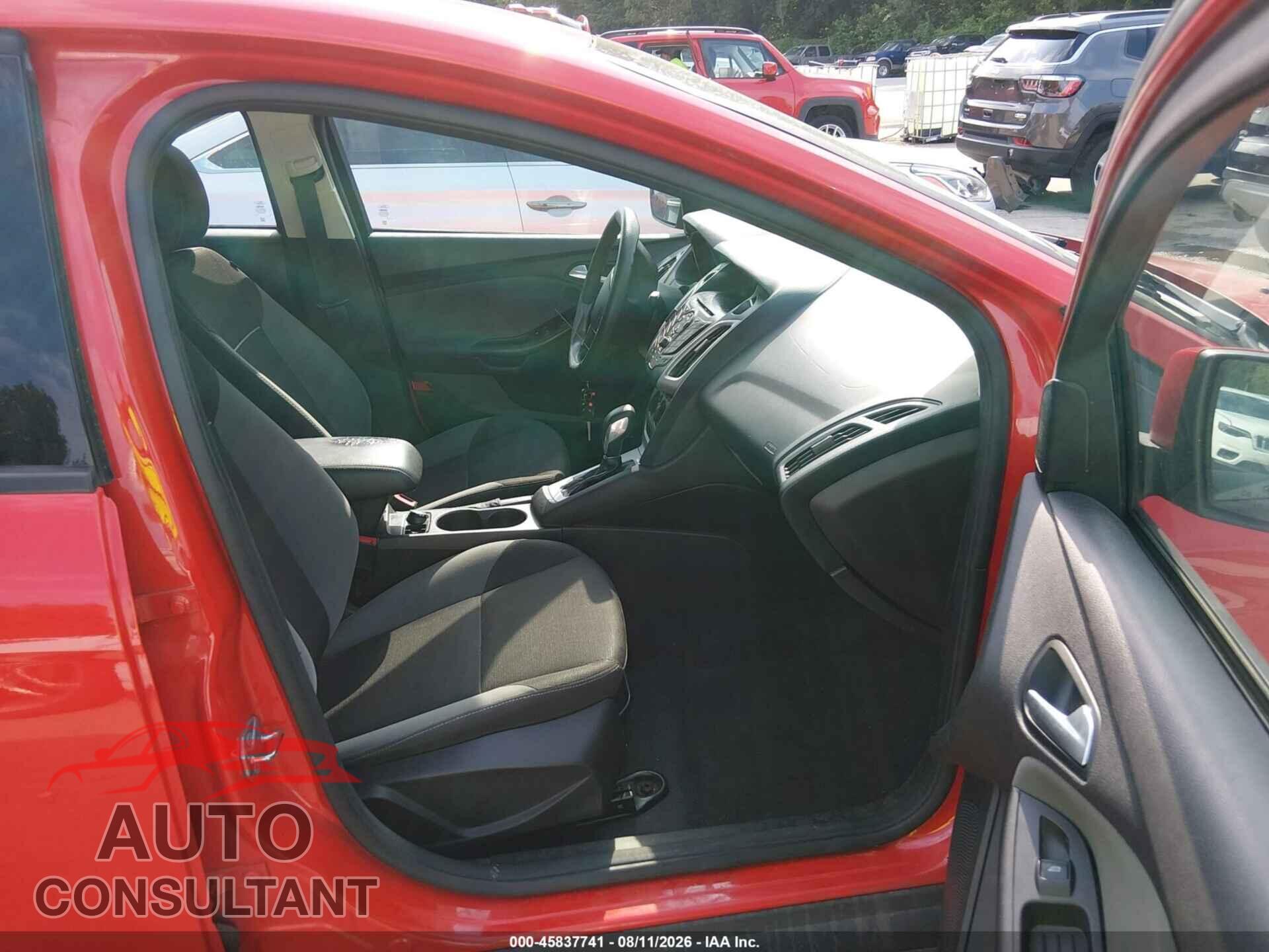 FORD FOCUS 2014 - 1FADP3F2XEL428127