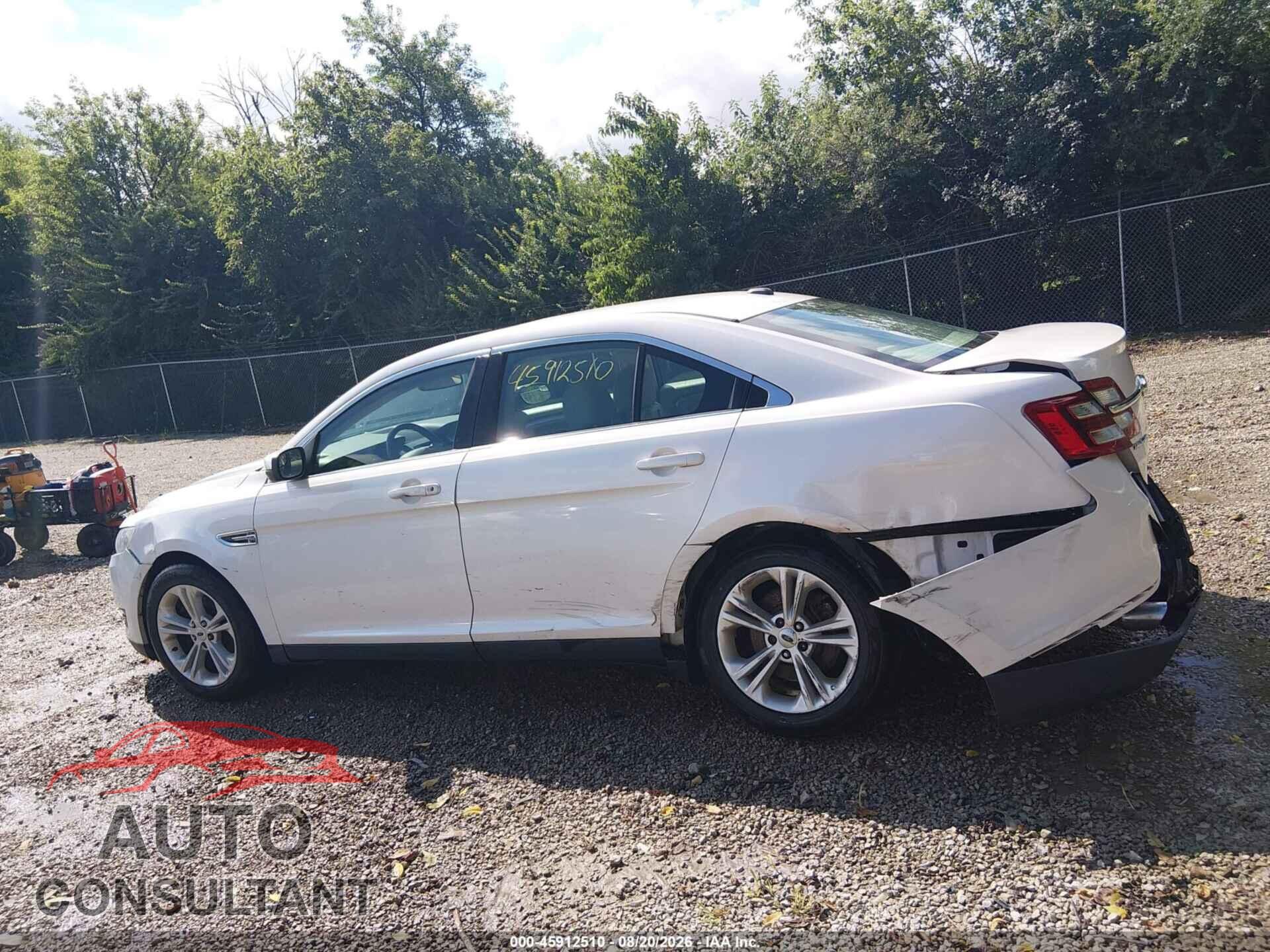 FORD TAURUS 2017 - 1FAHP2E87HG116720