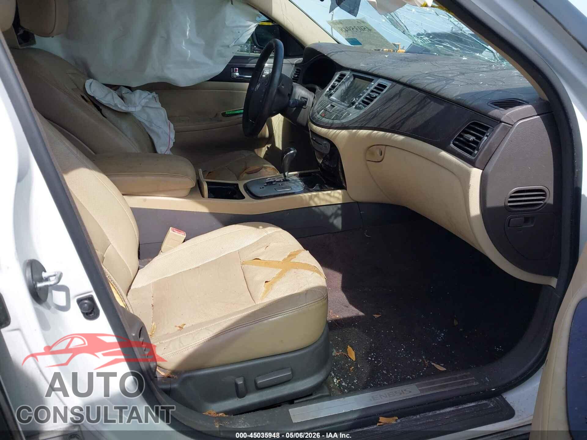 HYUNDAI GENESIS 2011 - KMHGC4DE6BU132190