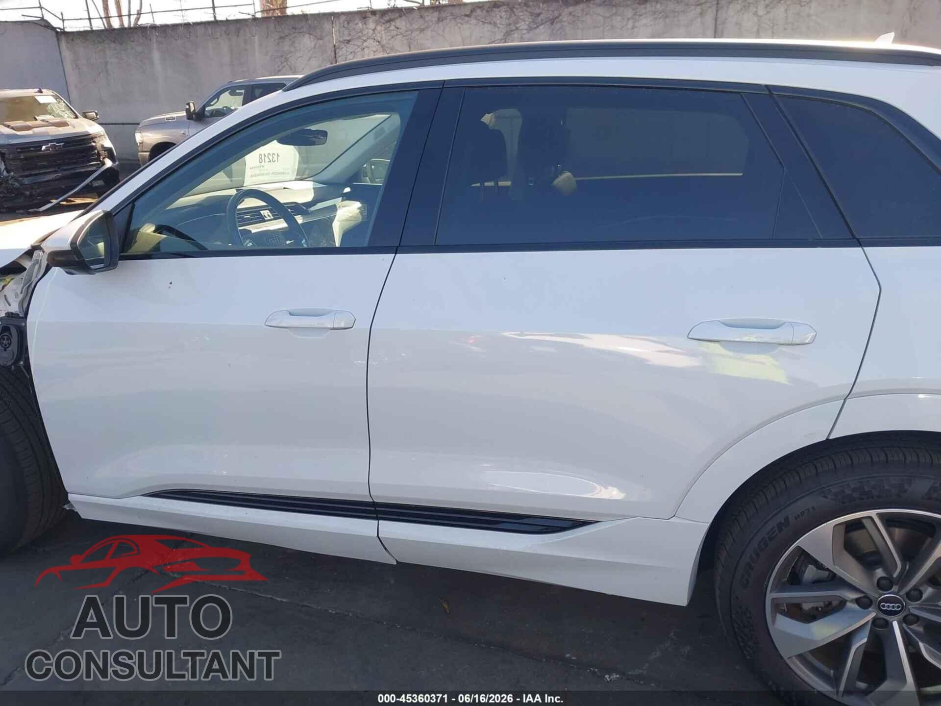 AUDI E-TRON 2021 - WA1LAAGE7MB001300