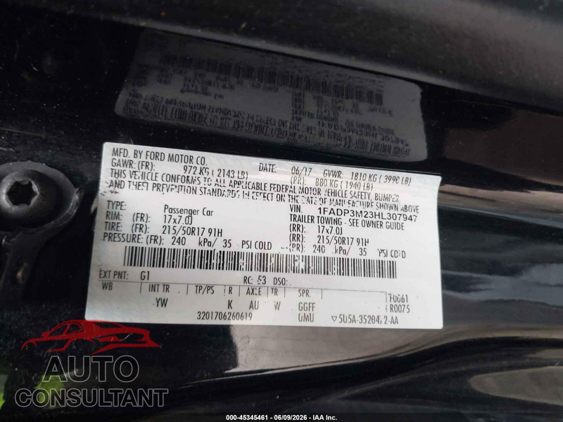 FORD FOCUS 2017 - 1FADP3M23HL307947