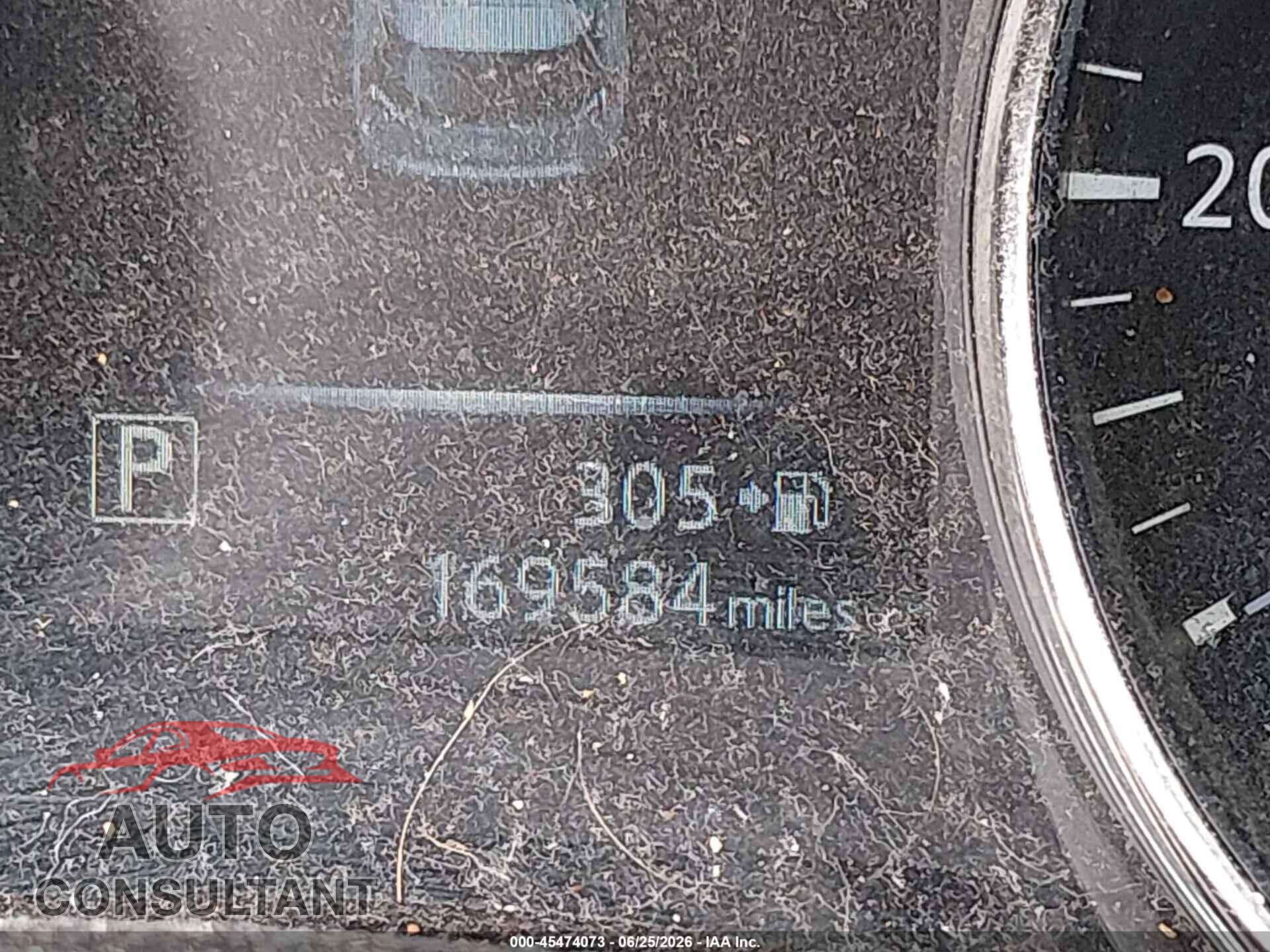 NISSAN ROGUE 2017 - KNMAT2MT2HP525253