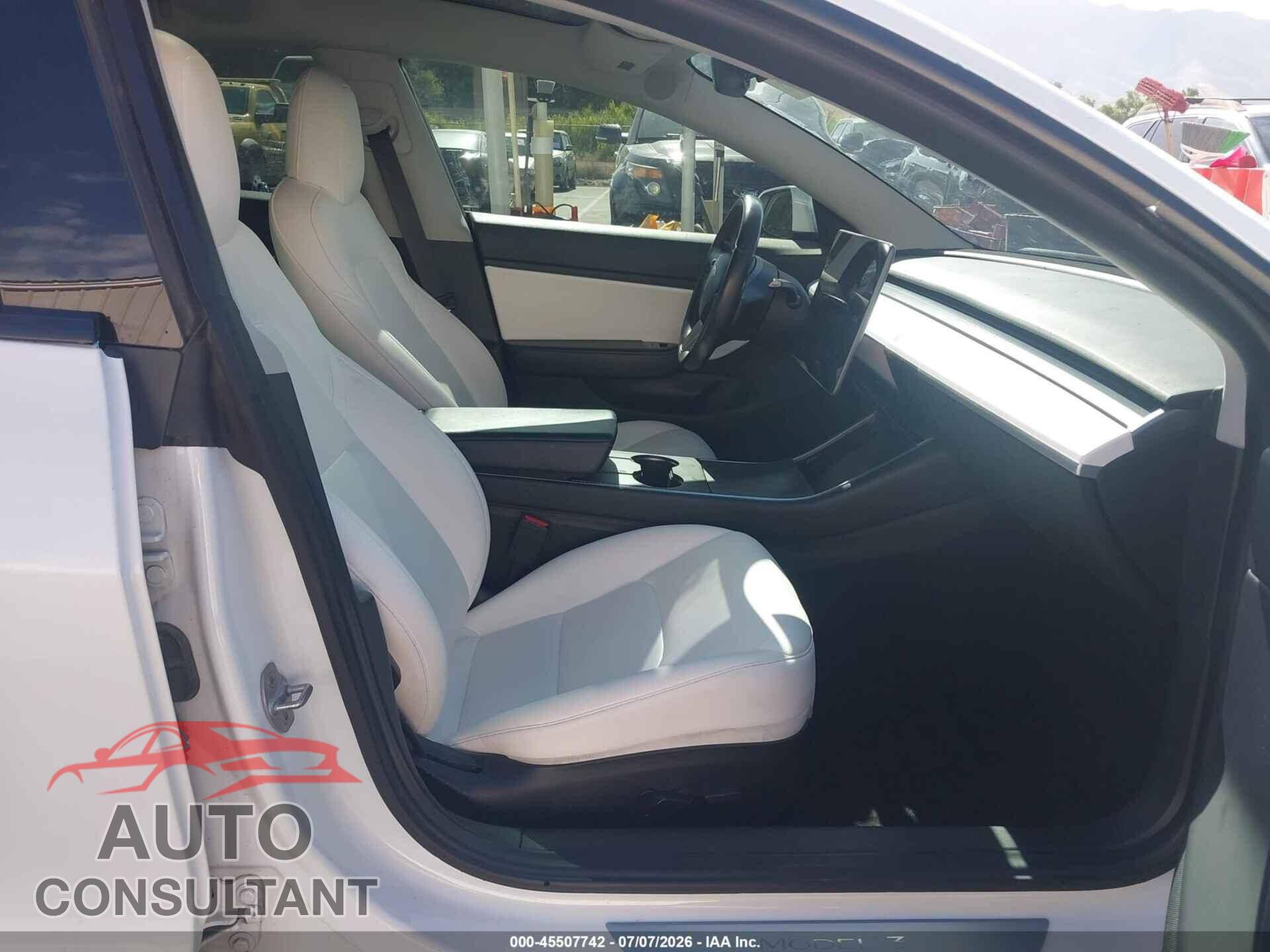TESLA MODEL 3 2018 - 5YJ3E1EB9JF100065
