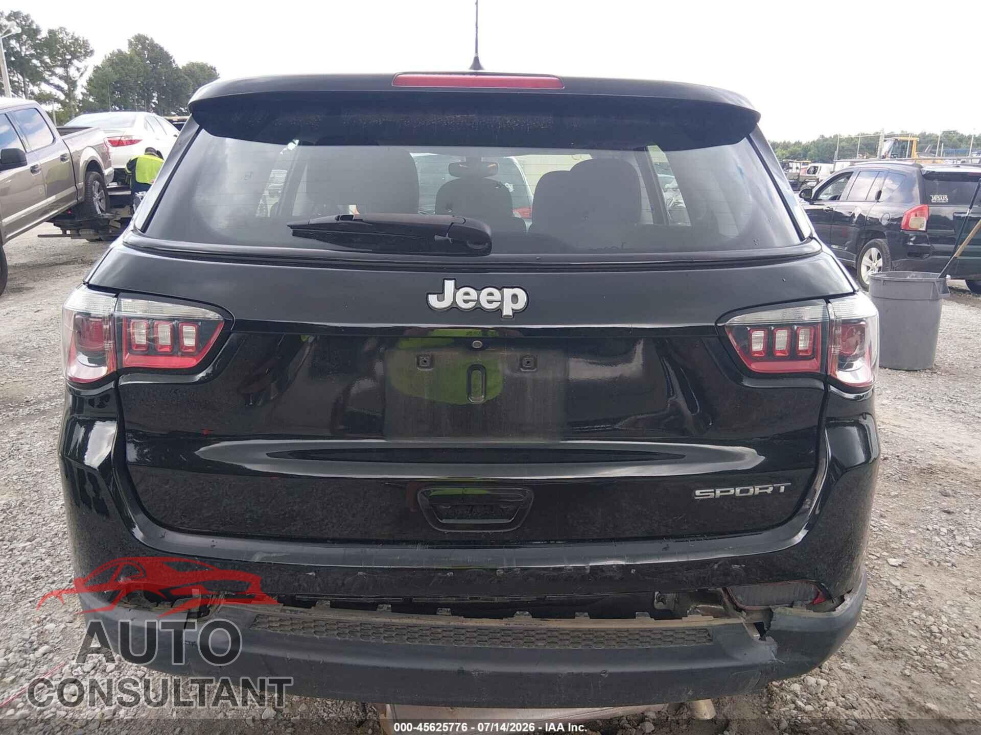 JEEP COMPASS 2018 - 3C4NJCAB4JT368481