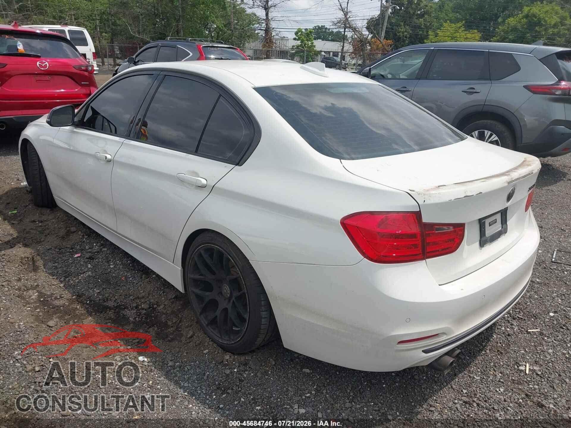 BMW 330I 2017 - WBA8D9C30HA005428