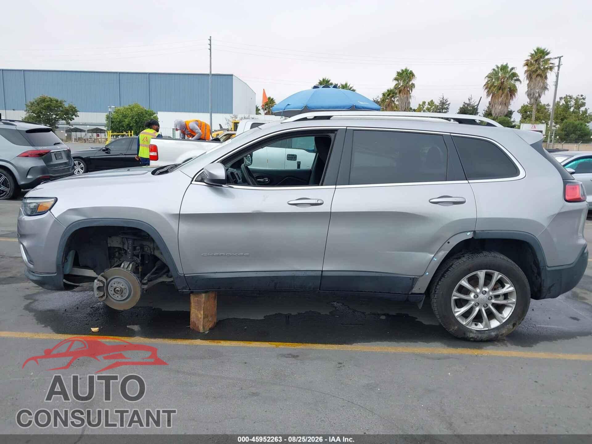 JEEP CHEROKEE 2019 - 1C4PJLCB0KD220504