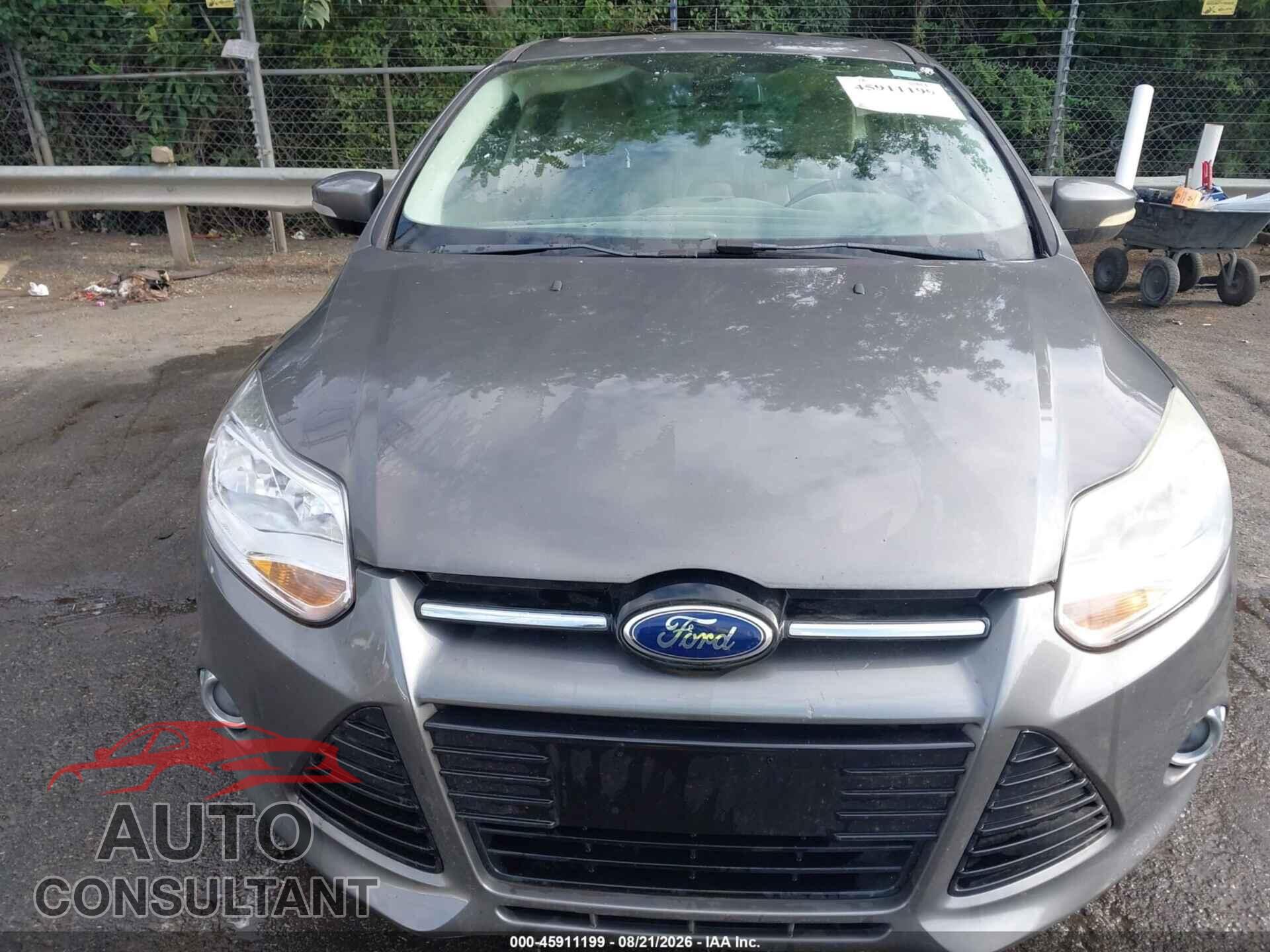 FORD FOCUS 2012 - 1FAHP3M26CL381048