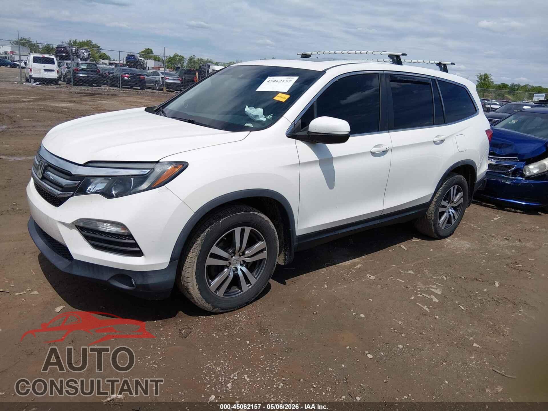 HONDA PILOT 2017 - 5FNYF6H62HB010765
