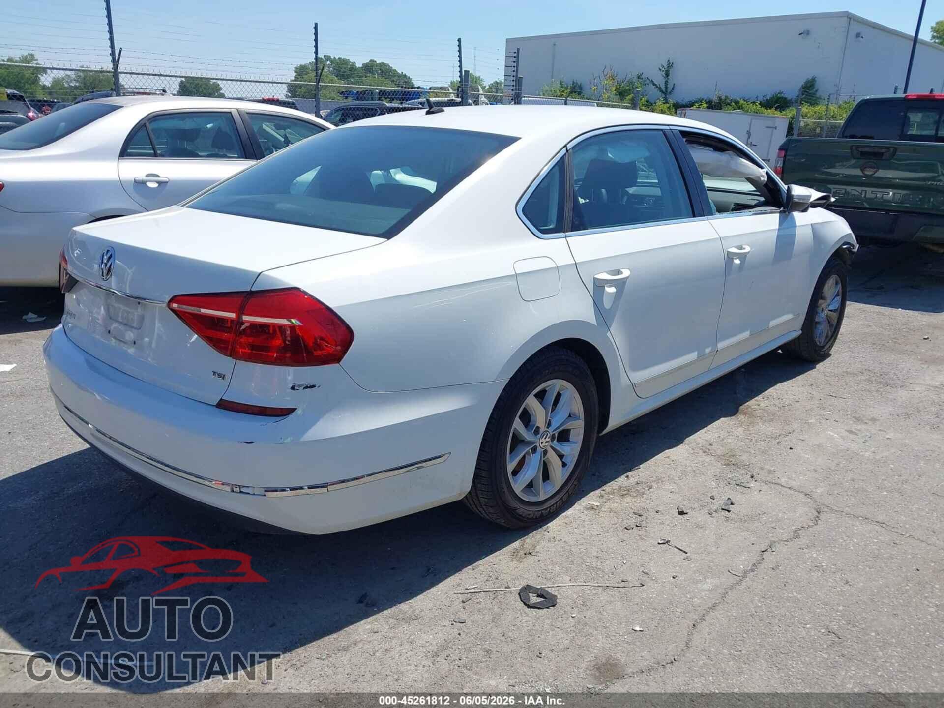 VOLKSWAGEN PASSAT 2016 - 1VWAT7A32GC026313