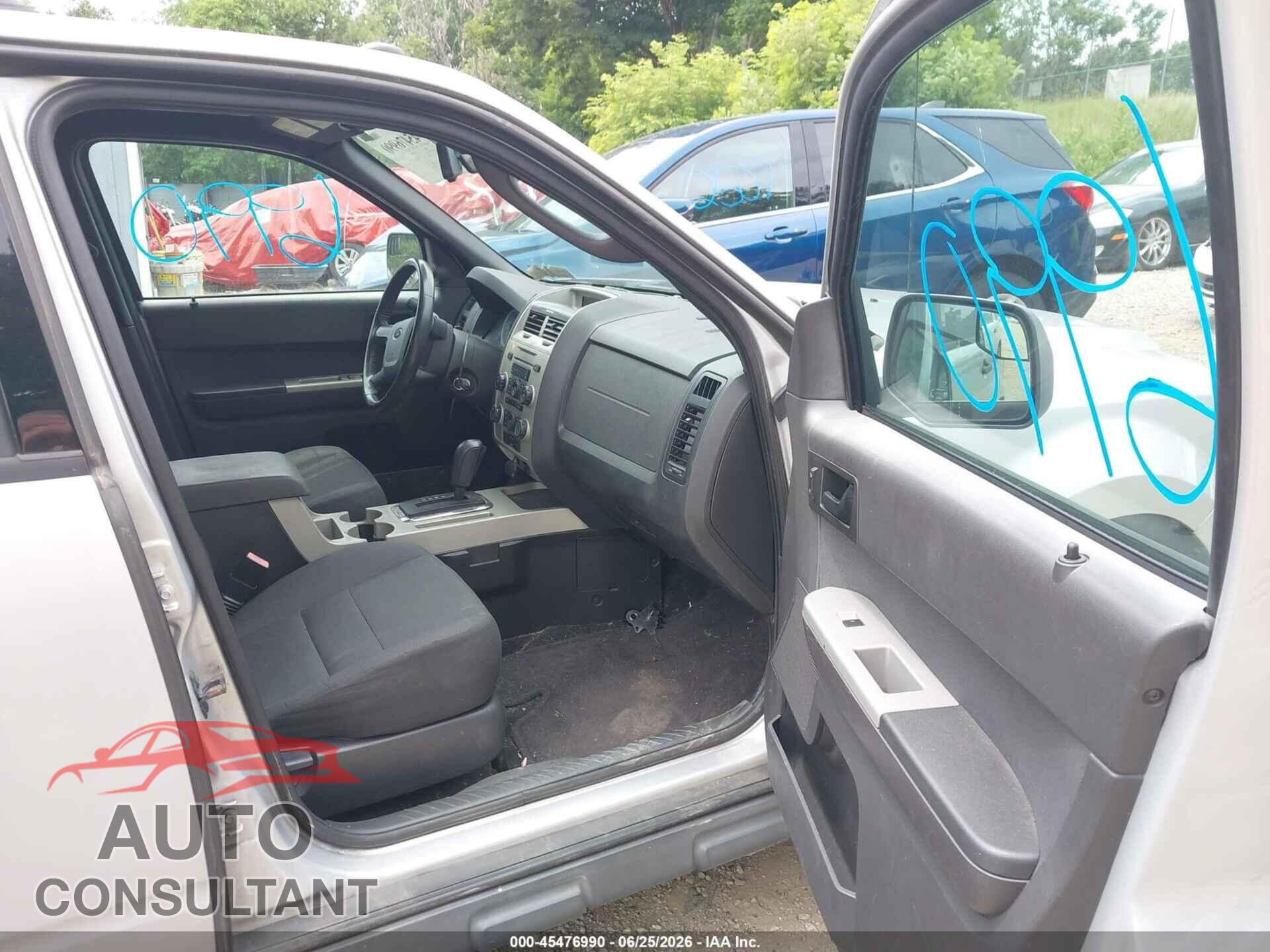 FORD ESCAPE 2011 - 1FMCU9DG1BKA75452