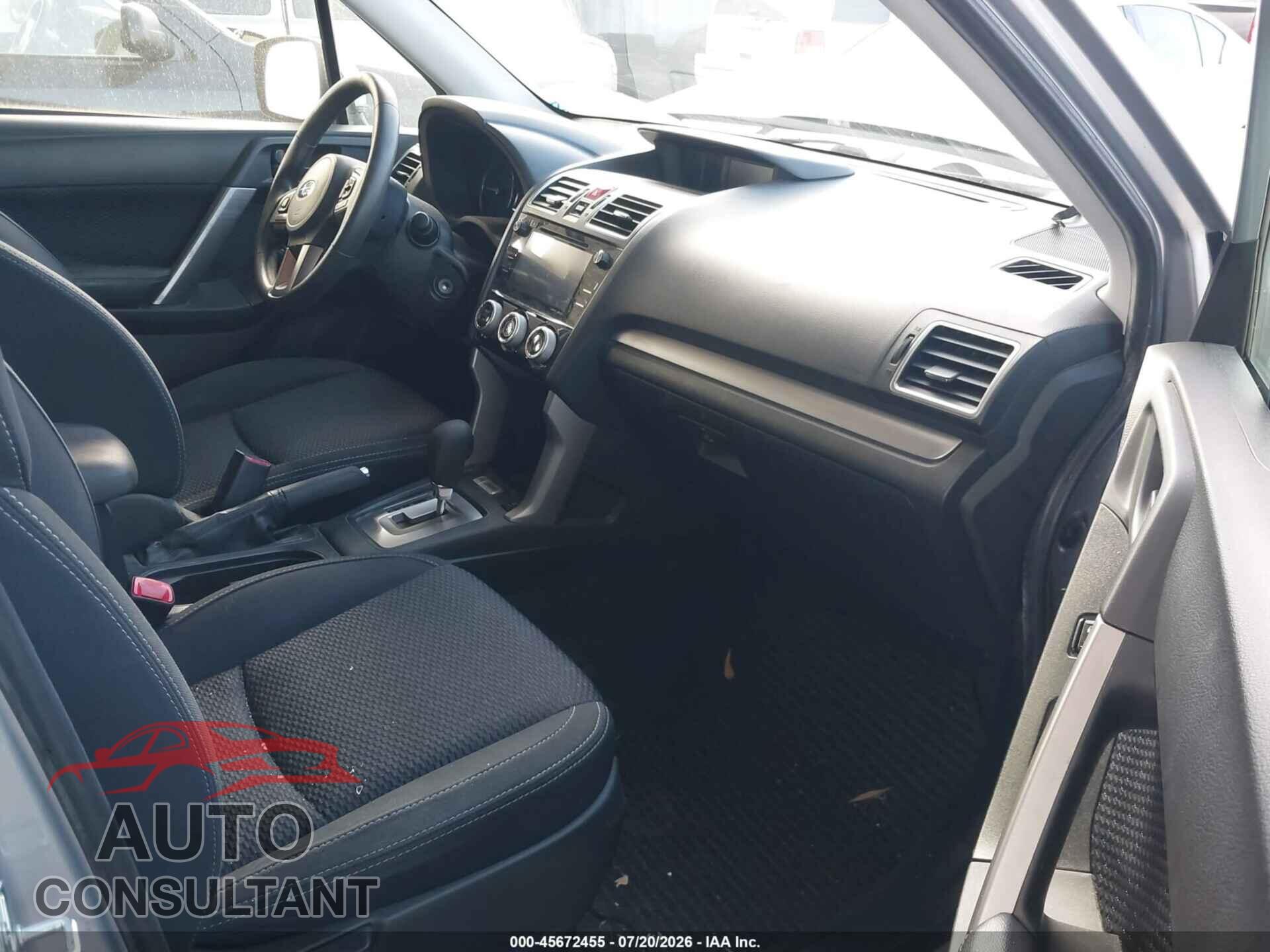 SUBARU FORESTER 2018 - JF2SJAGC3JH524131