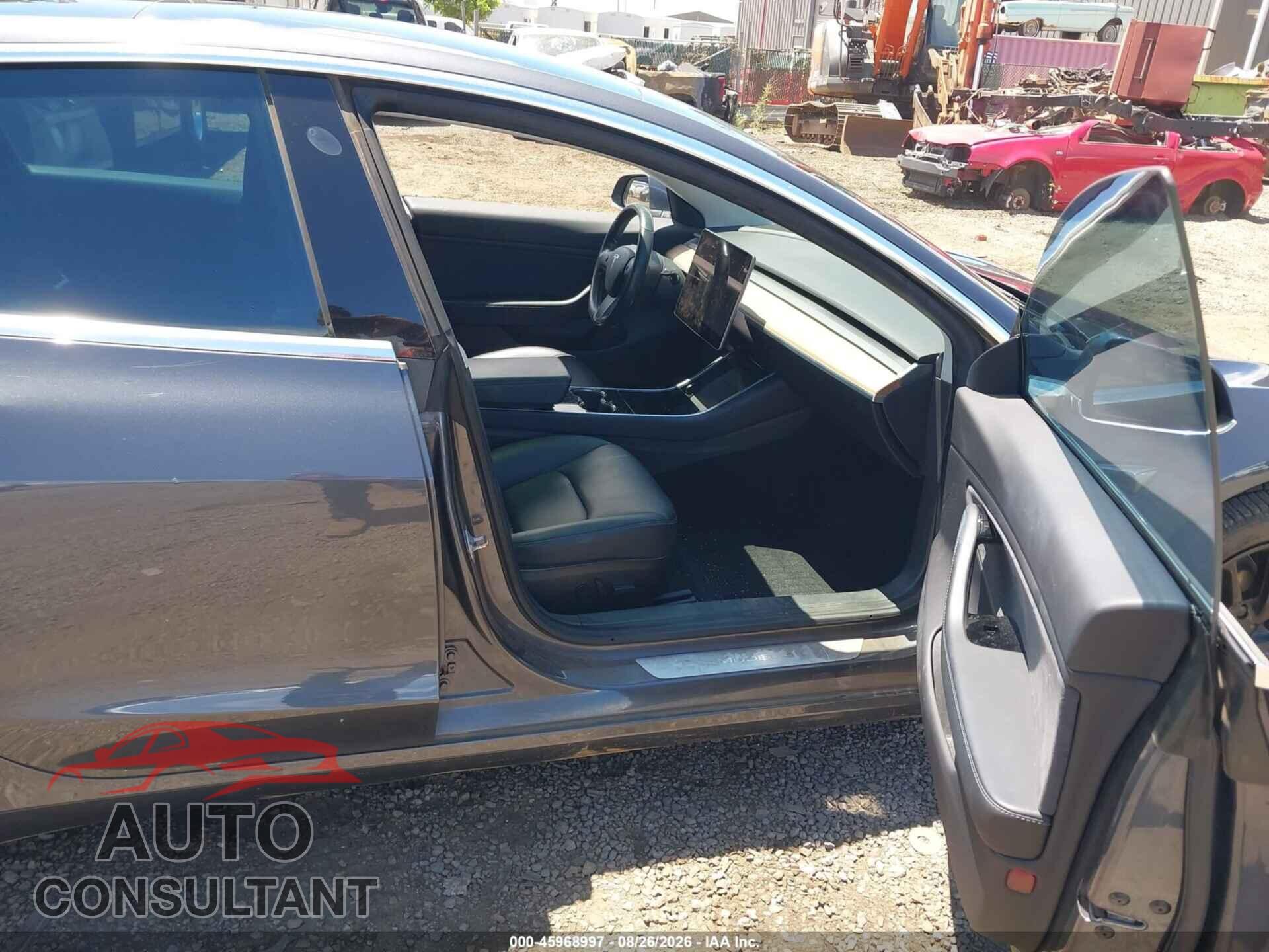 TESLA MODEL 3 2019 - 5YJ3E1EA2KF307289