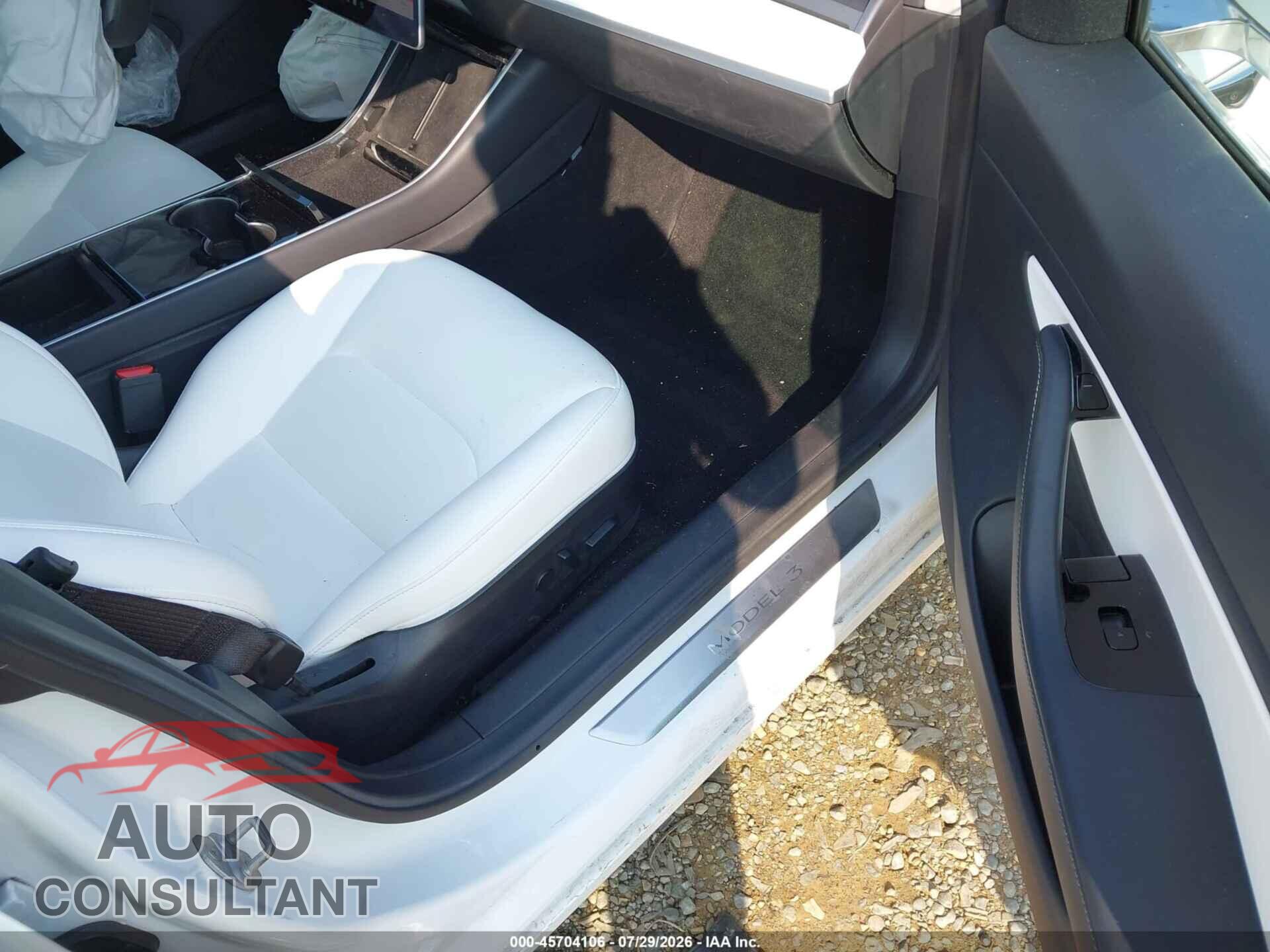 TESLA MODEL 3 2019 - 5YJ3E1EB8KF494594