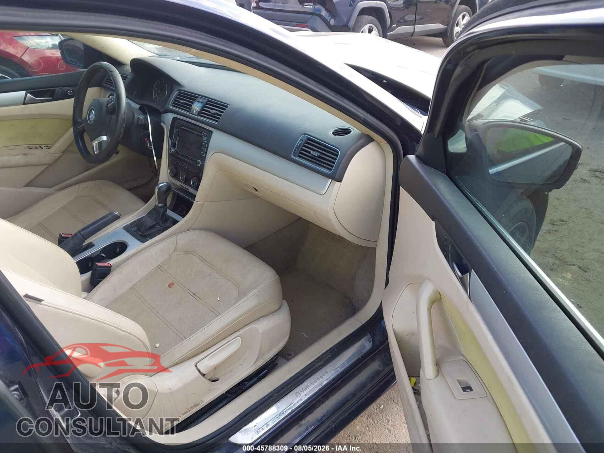 VOLKSWAGEN PASSAT 2013 - 1VWBN7A32DC103319