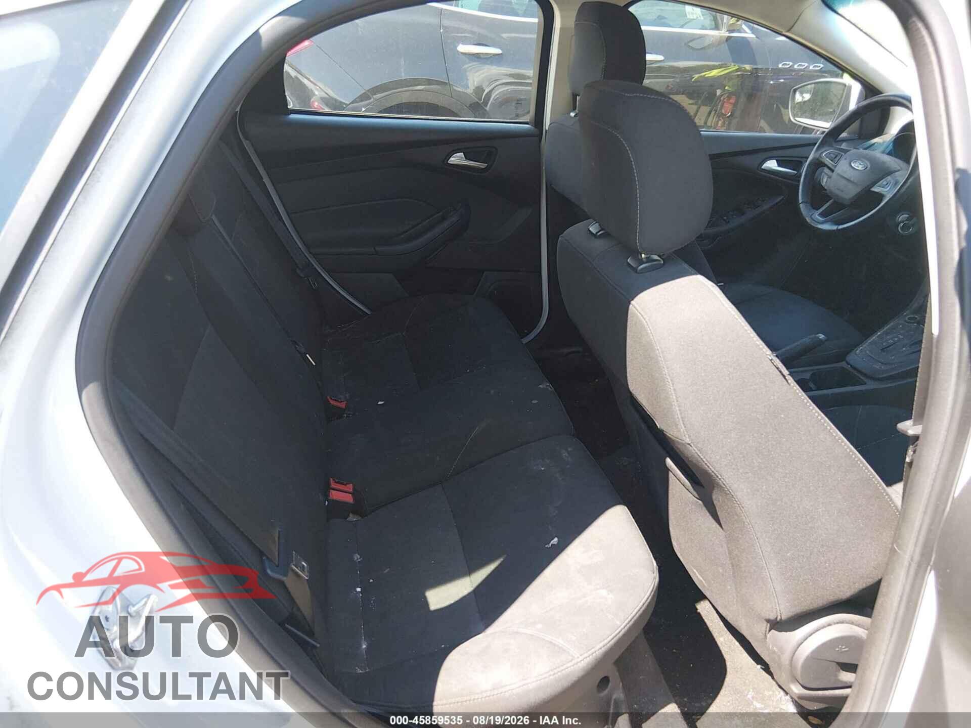 FORD FOCUS 2018 - 1FADP3K26JL200254