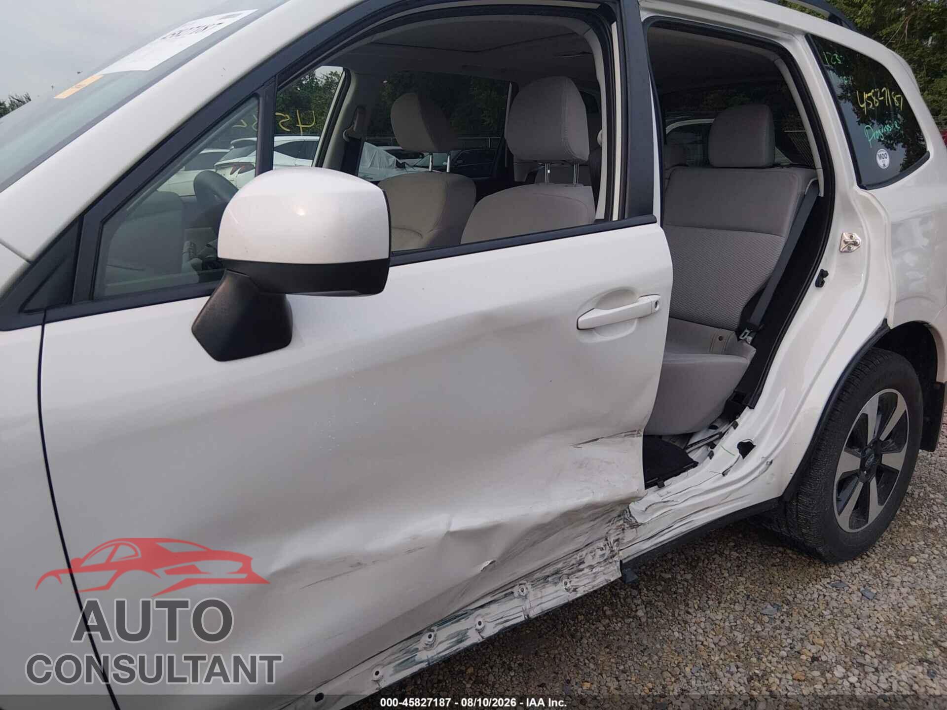 SUBARU FORESTER 2018 - JF2SJAEC9JH420438
