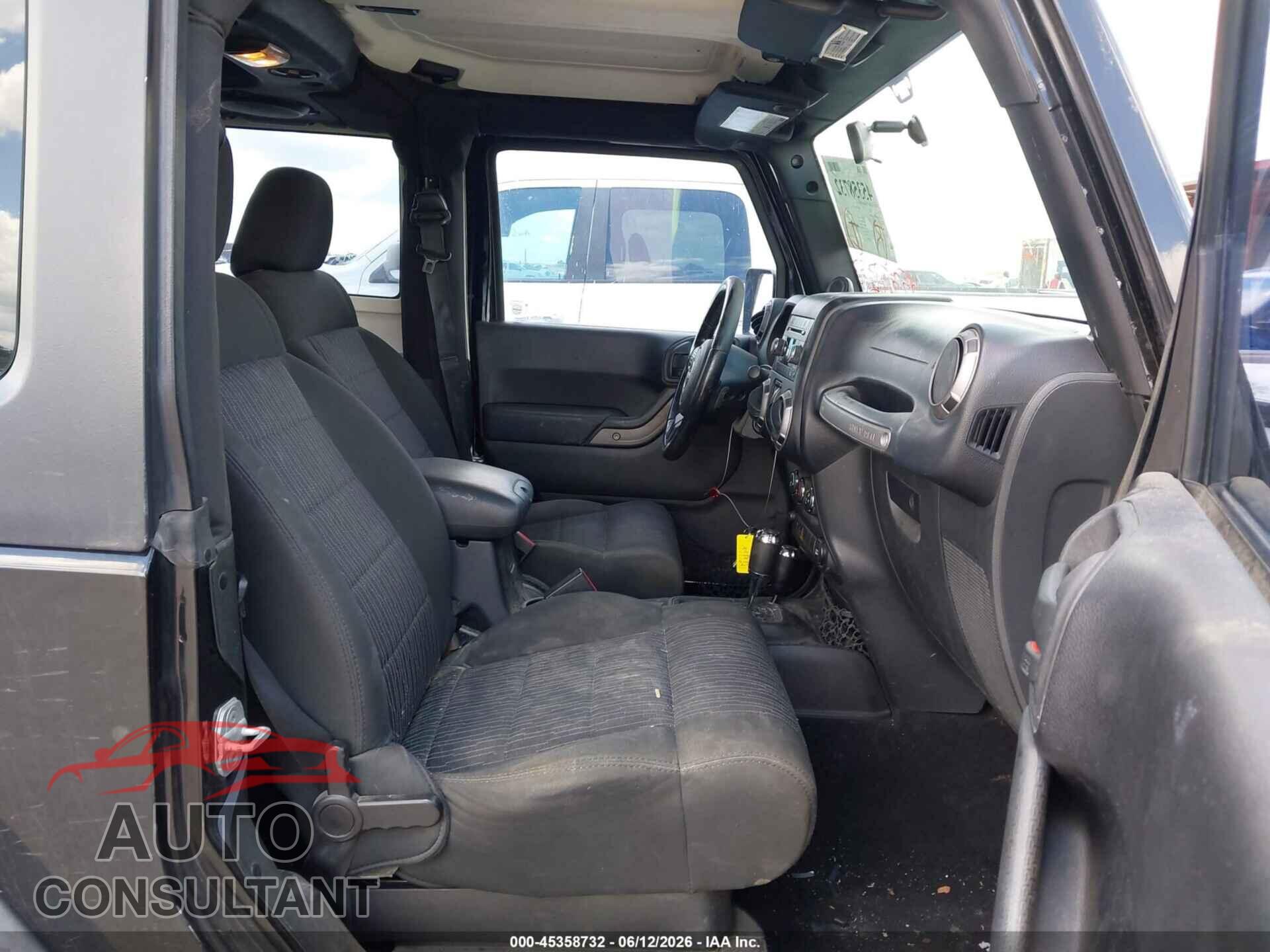 JEEP WRANGLER 2011 - 1J4AA2D19BL580604