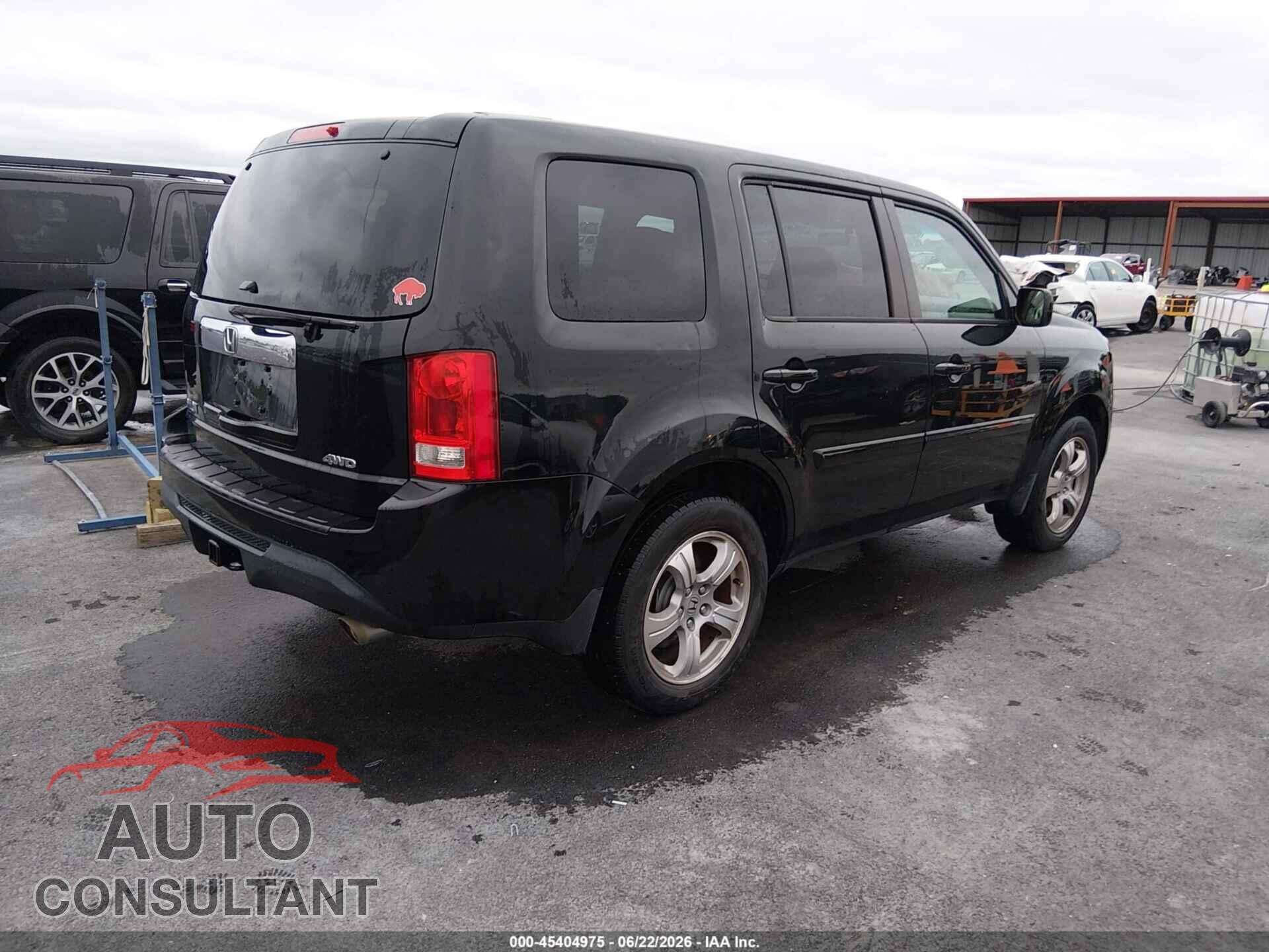 HONDA PILOT 2015 - 5FNYF4H44FB012873