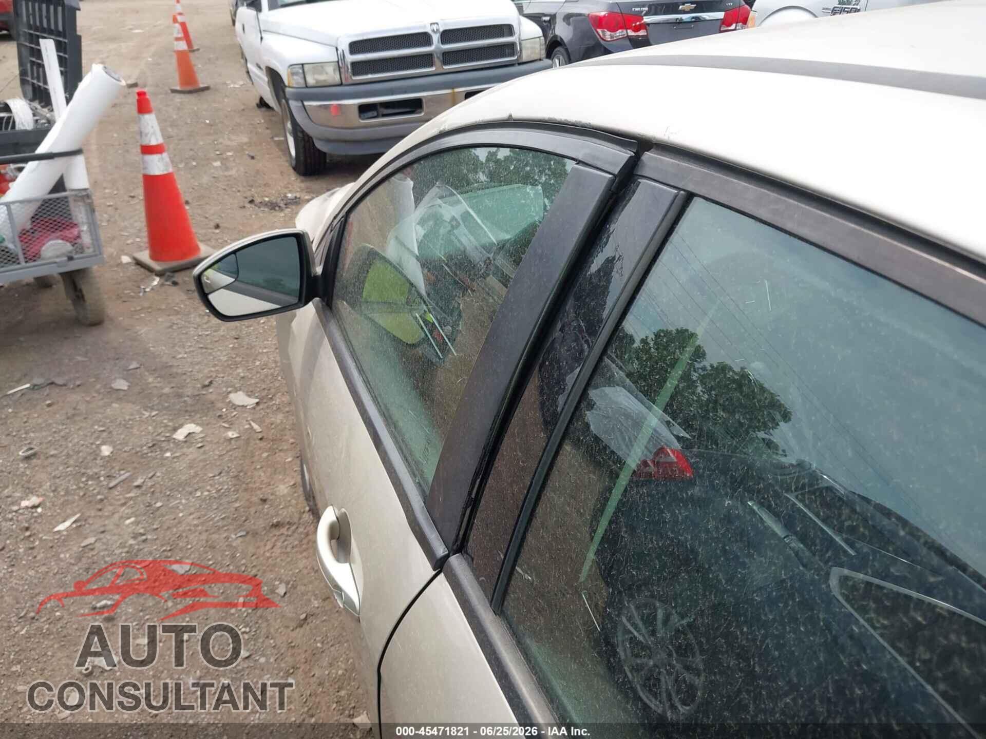 FORD FOCUS 2018 - 1FADP3F24JL295455
