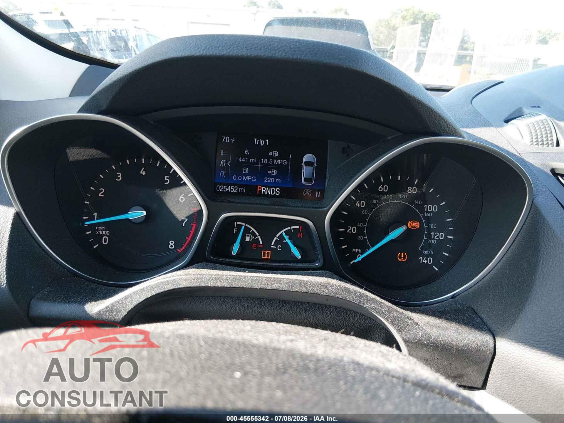 FORD ESCAPE 2017 - 1FMCU9G92HUF00574