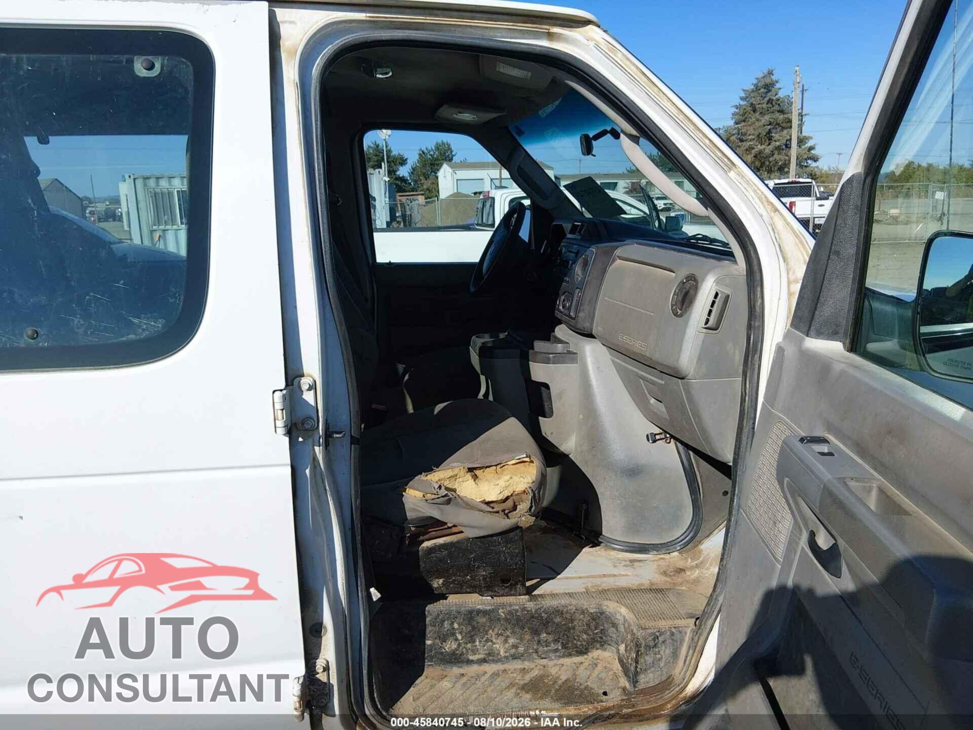 FORD E-350 SUPER DUTY 2010 - 1FBSS3BL4ADA32265