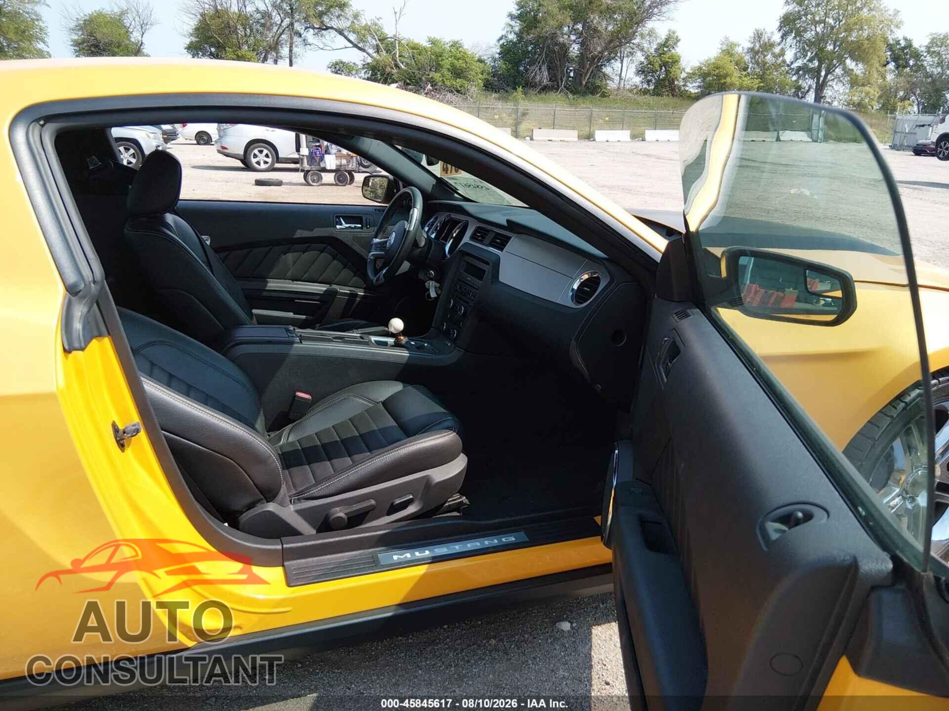 FORD MUSTANG 2011 - 1ZVBP8CF3B5152103