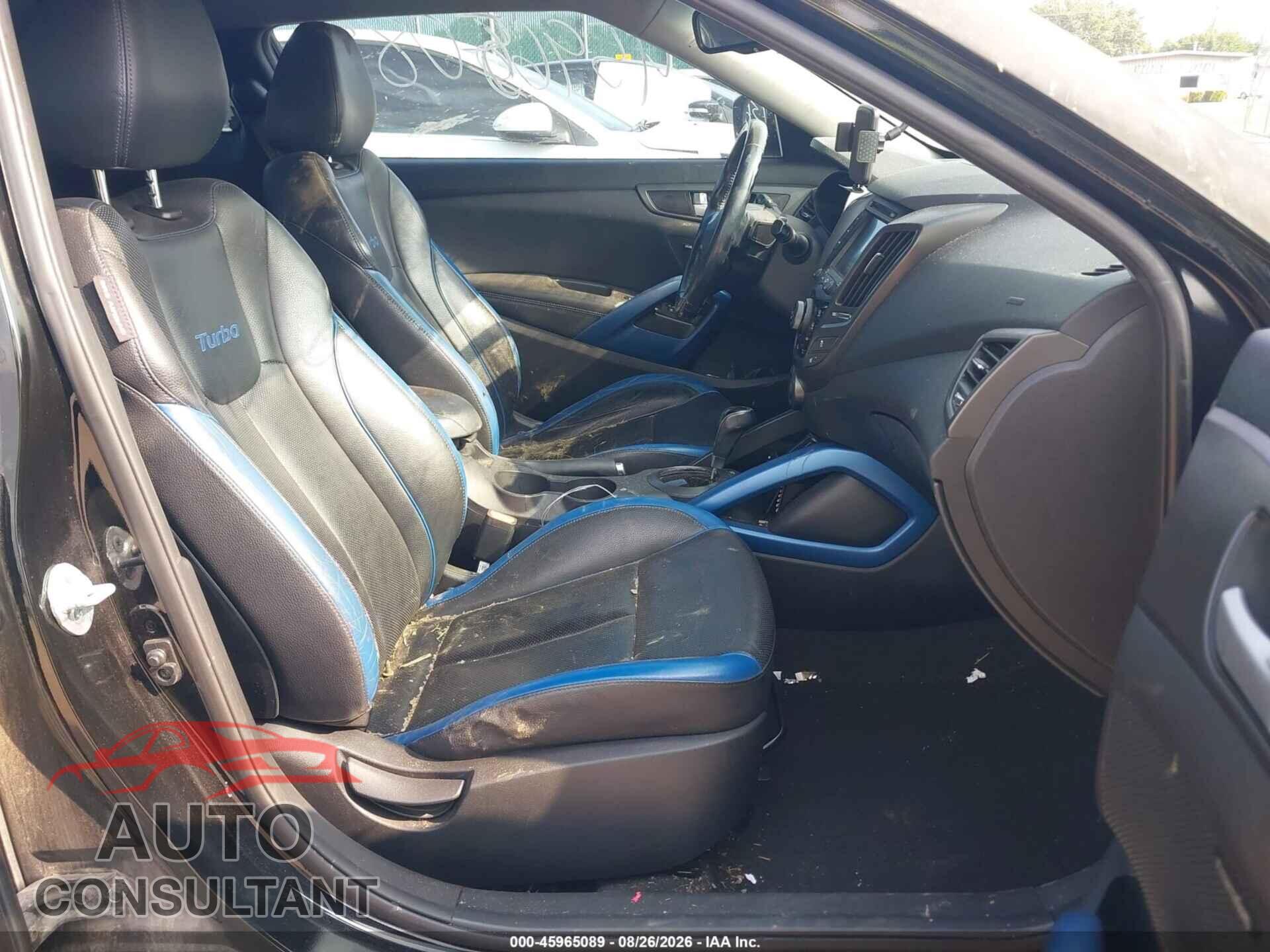 HYUNDAI VELOSTER 2013 - KMHTC6AE2DU174258