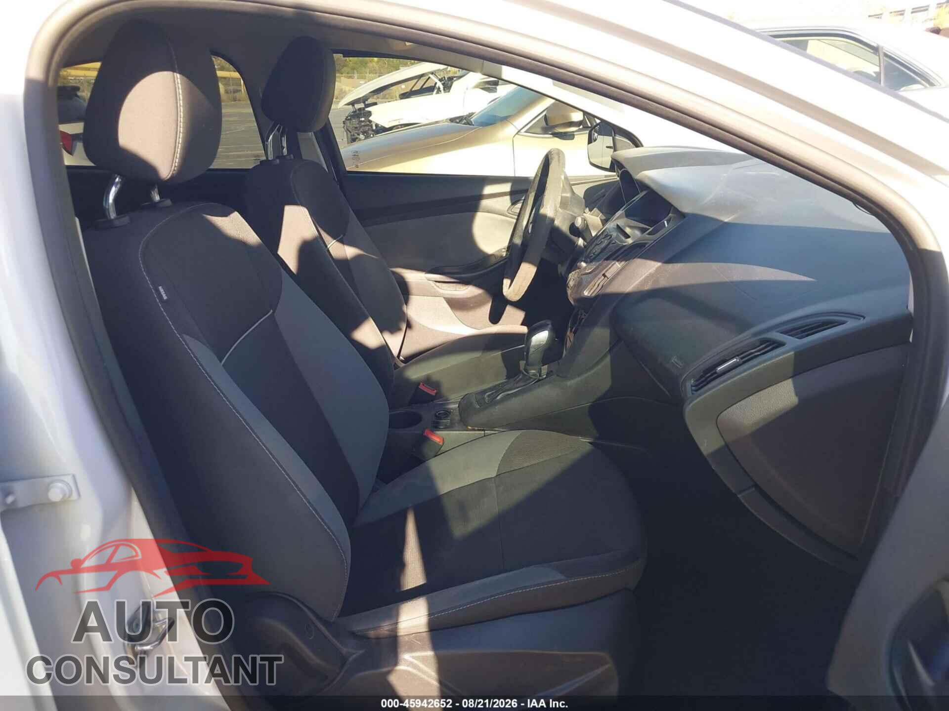FORD FOCUS 2014 - 1FADP3E20EL462658