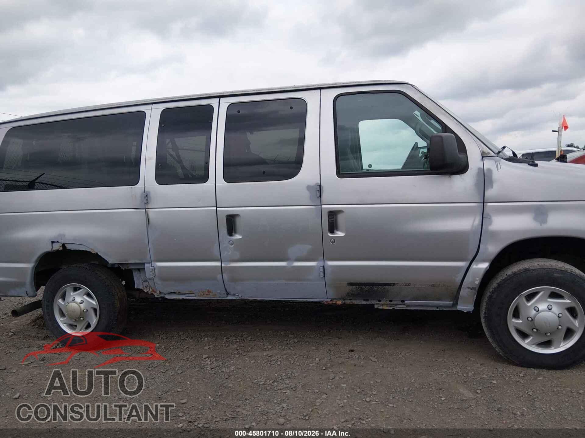 FORD E-350 SUPER DUTY 2013 - 1FBNE3BL8DDB09180