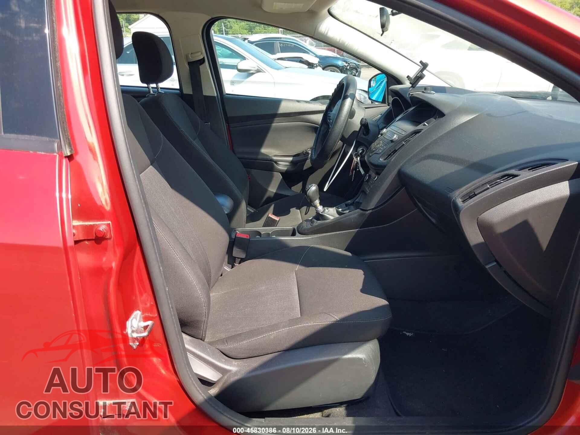 FORD FOCUS 2018 - 1FADP3FE0JL242651