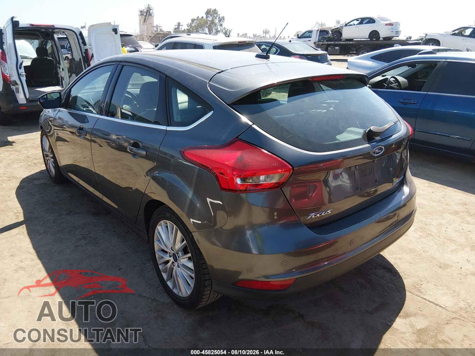FORD FOCUS 2018 - 1FADP3N29JL303986