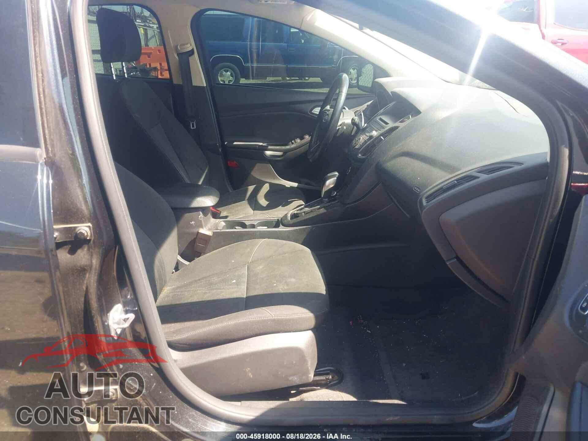 FORD FOCUS 2015 - 1FADP3K23FL230870
