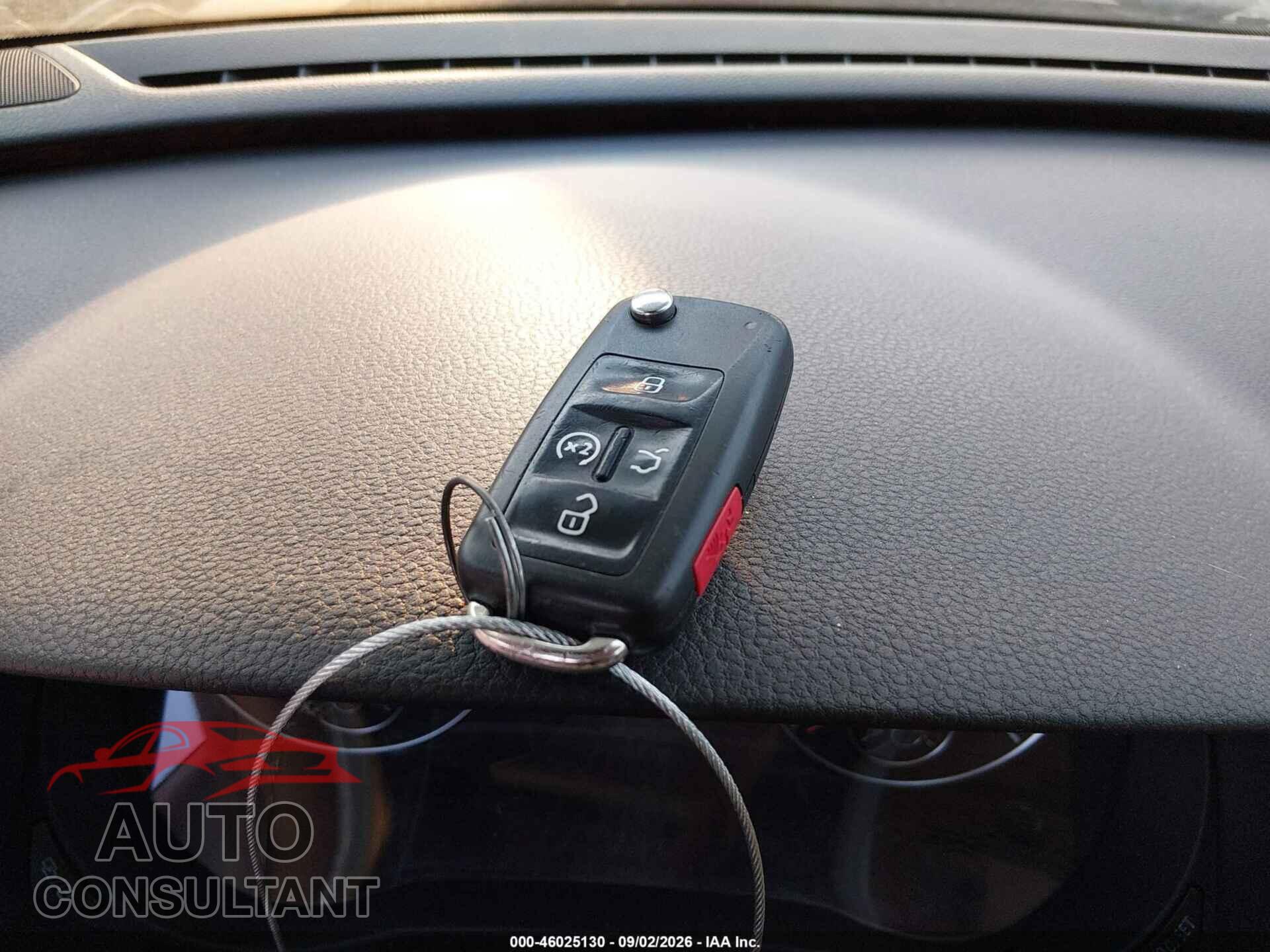 VOLKSWAGEN PASSAT 2013 - 1VWCN7A38DC061114