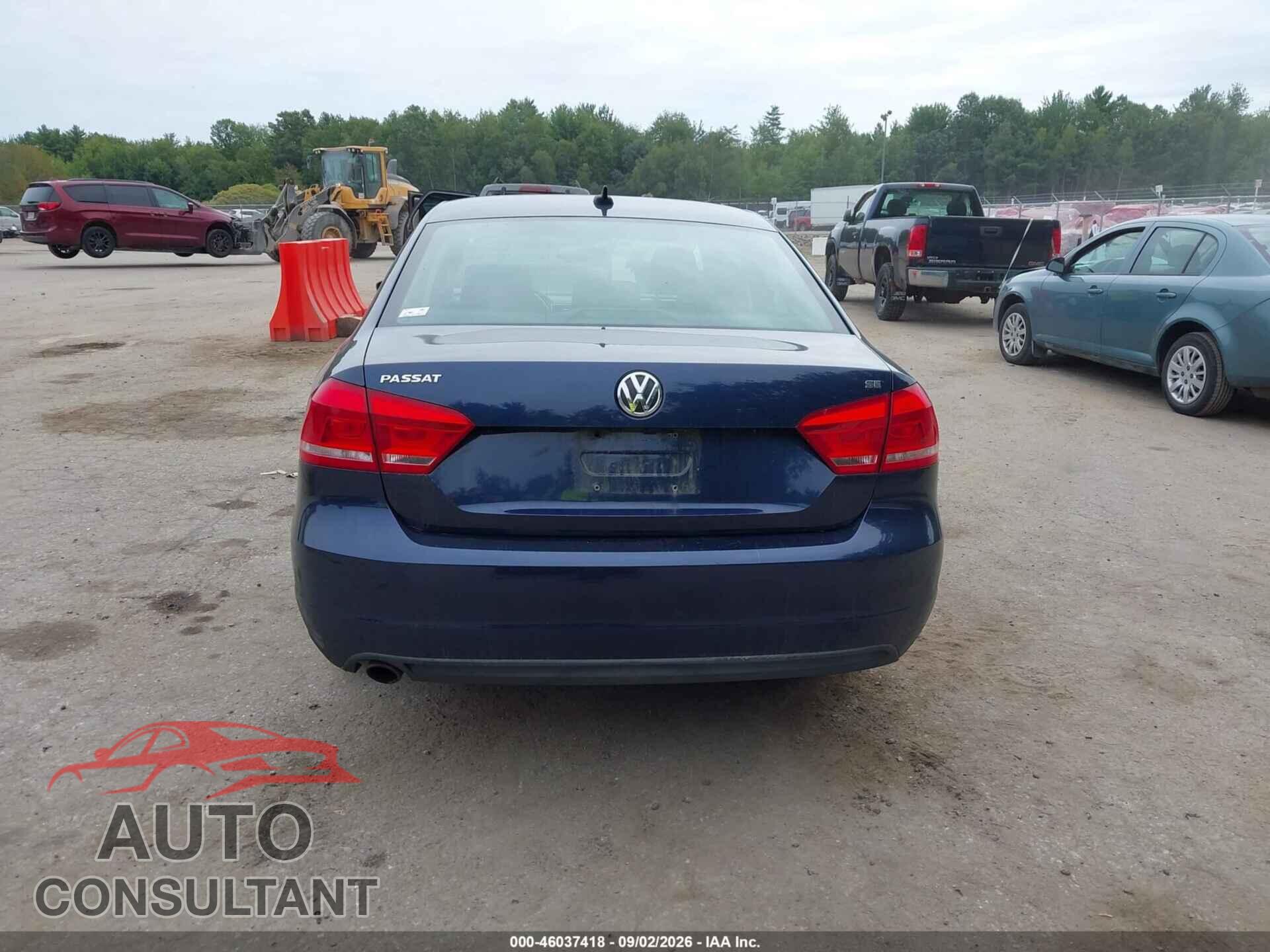 VOLKSWAGEN PASSAT 2014 - 1VWBP7A32EC005922