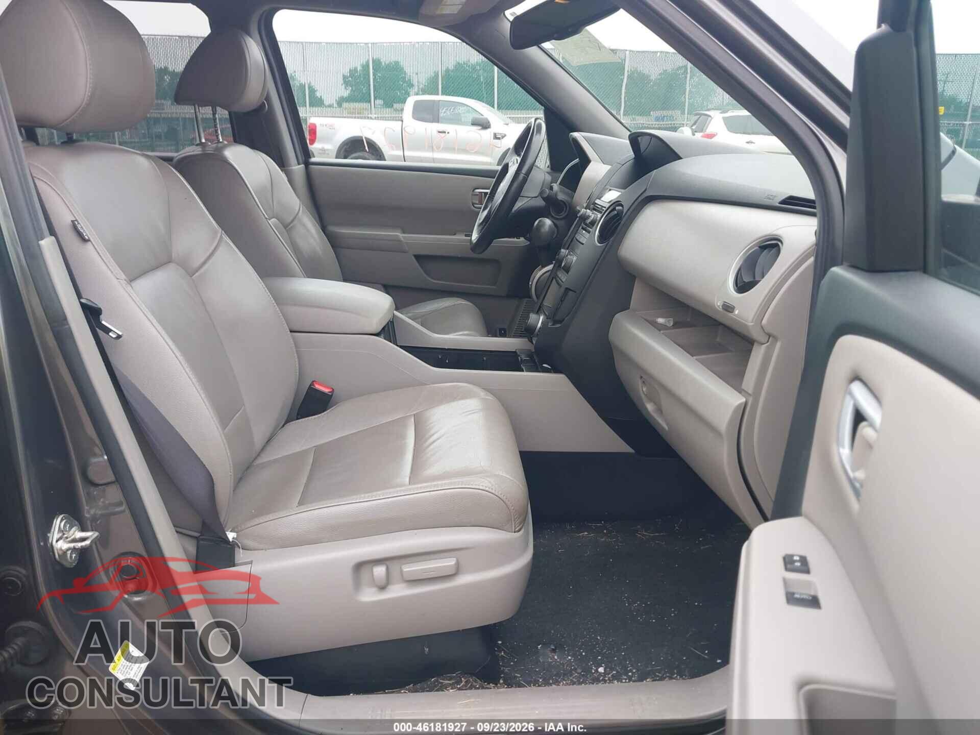 HONDA PILOT 2013 - 5FNYF4H6XDB009488