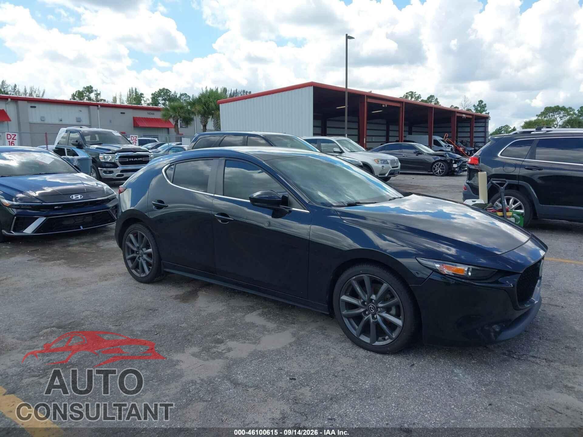 MAZDA MAZDA3 2021 - JM1BPAKL2M1329154