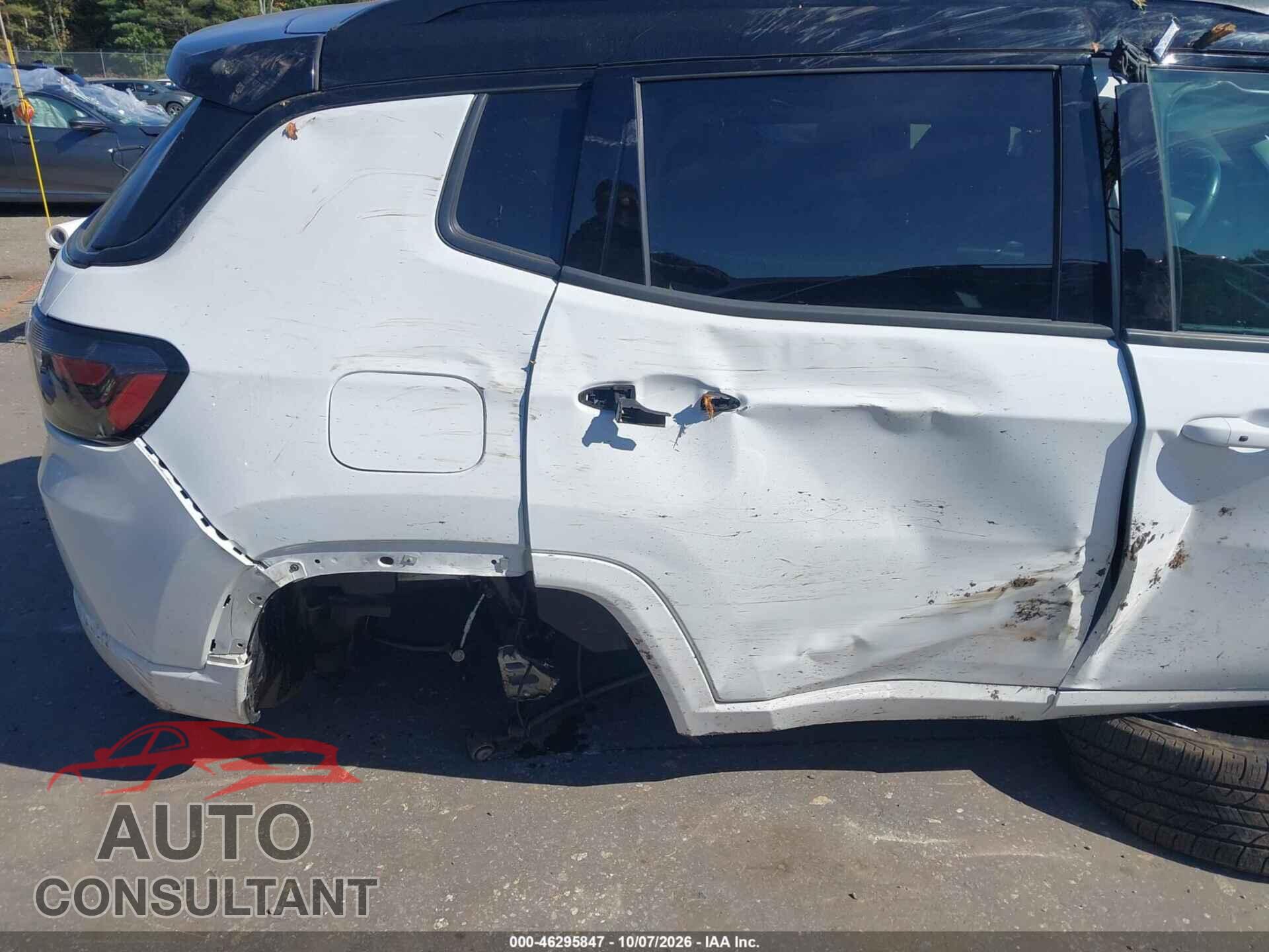 JEEP COMPASS 2022 - 3C4NJDCB7NT203324