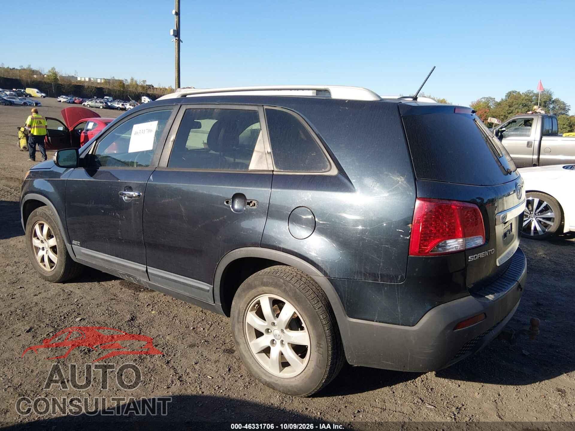 KIA SORENTO 2013 - 5XYKTCA61DG341170