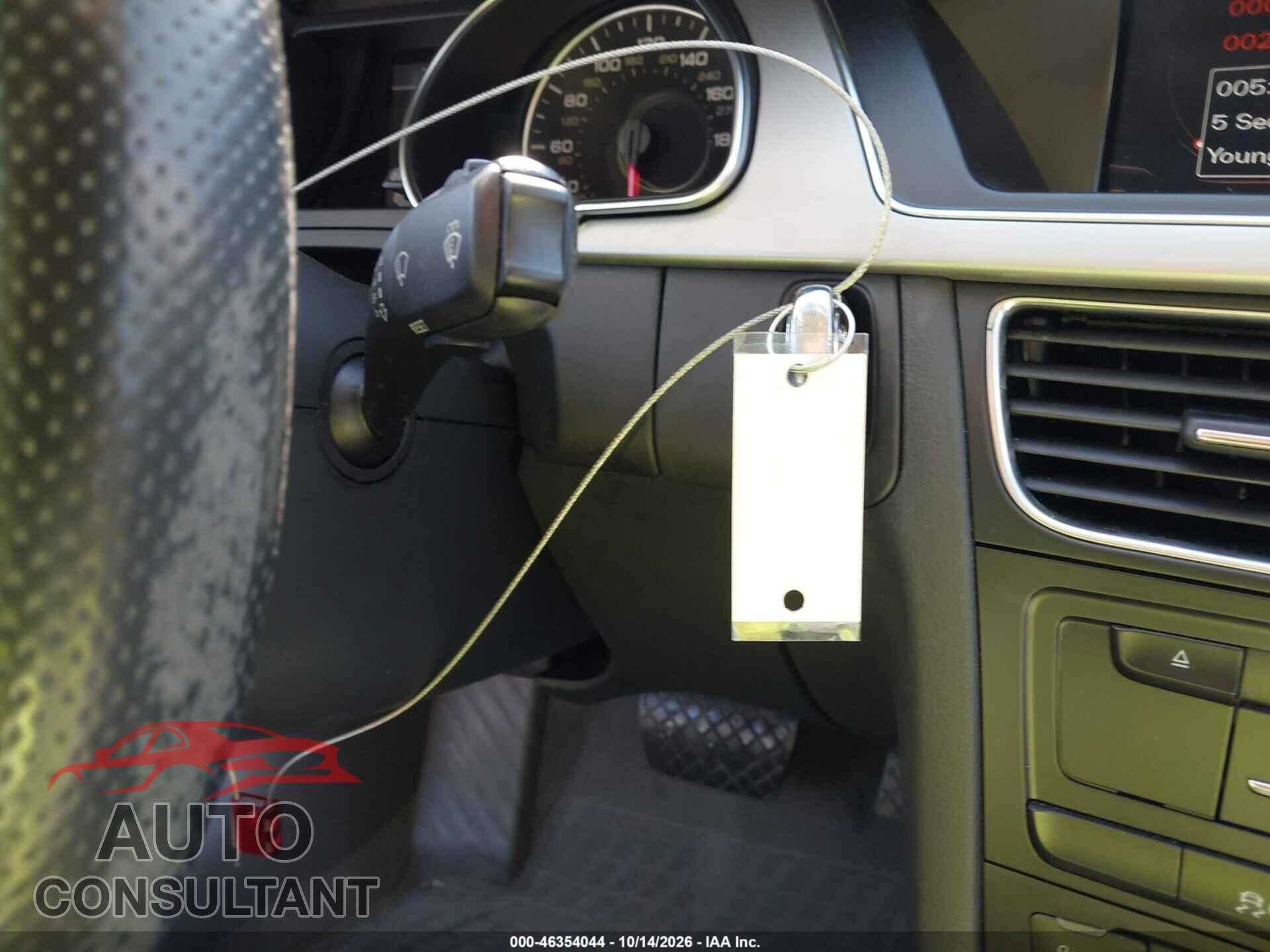 AUDI A5 2011 - WAUVFAFR2BA034712