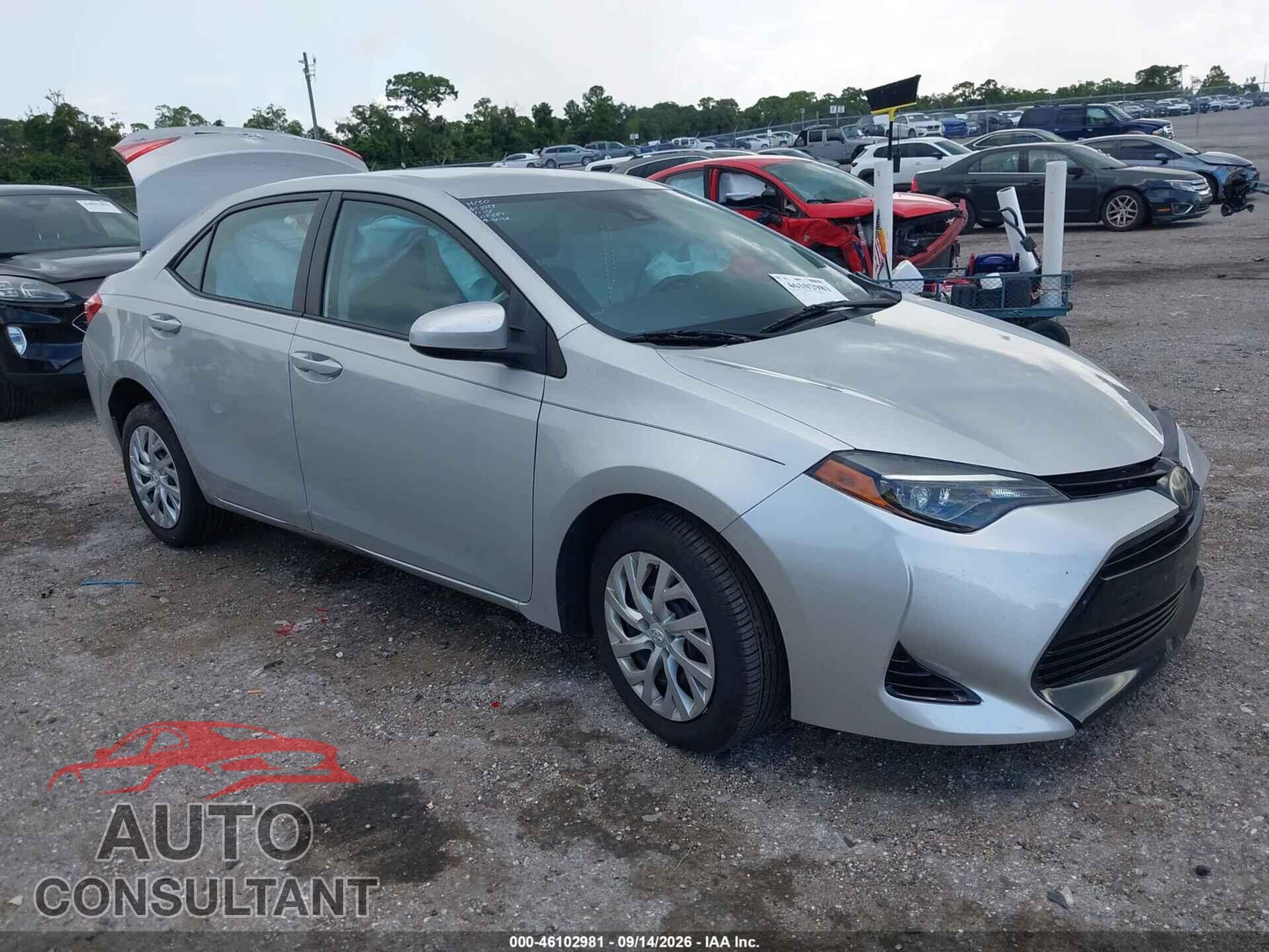 TOYOTA COROLLA 2017 - 5YFBURHE2HP736229