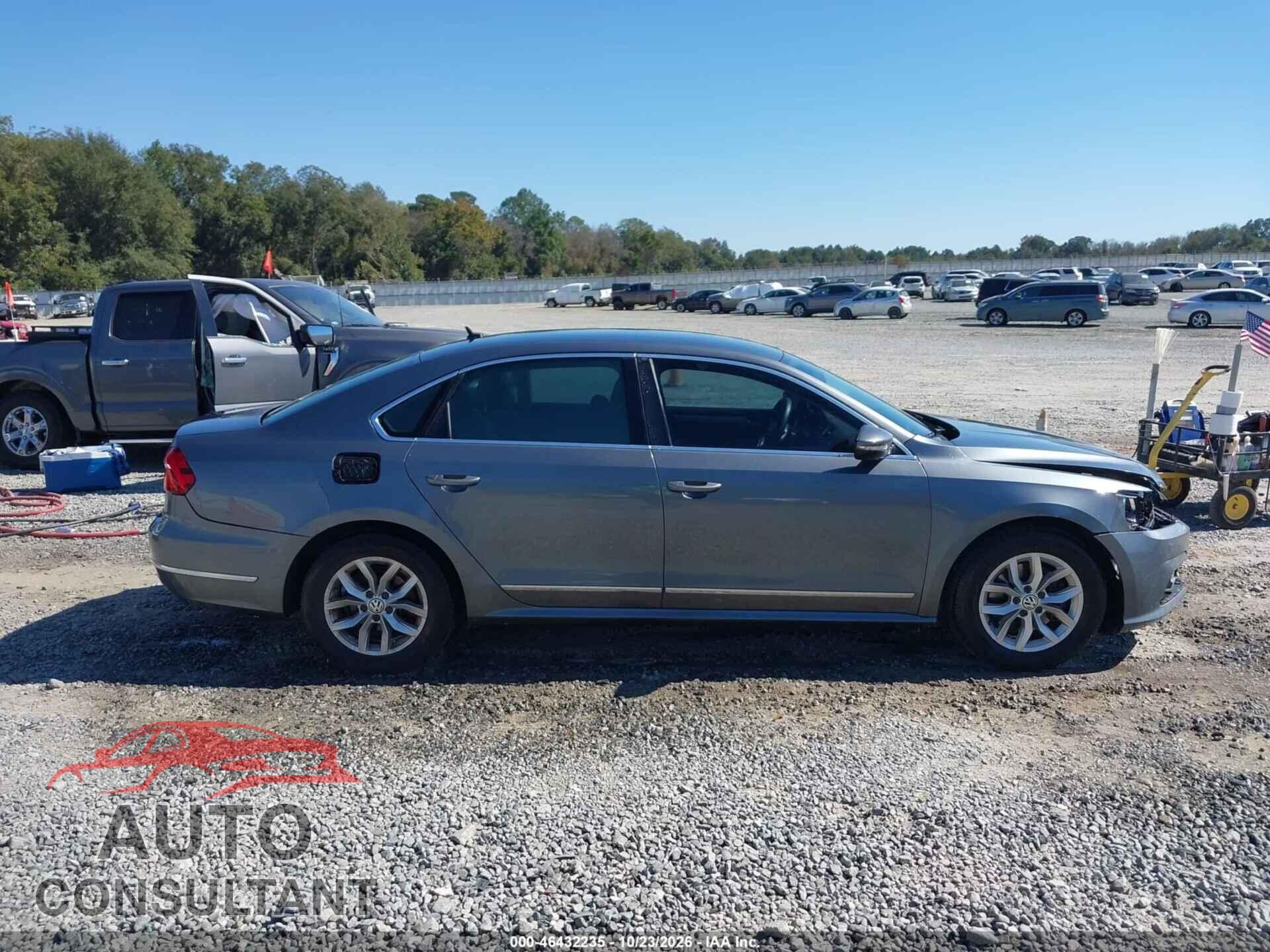 VOLKSWAGEN PASSAT 2017 - 1VWAT7A33HC046734