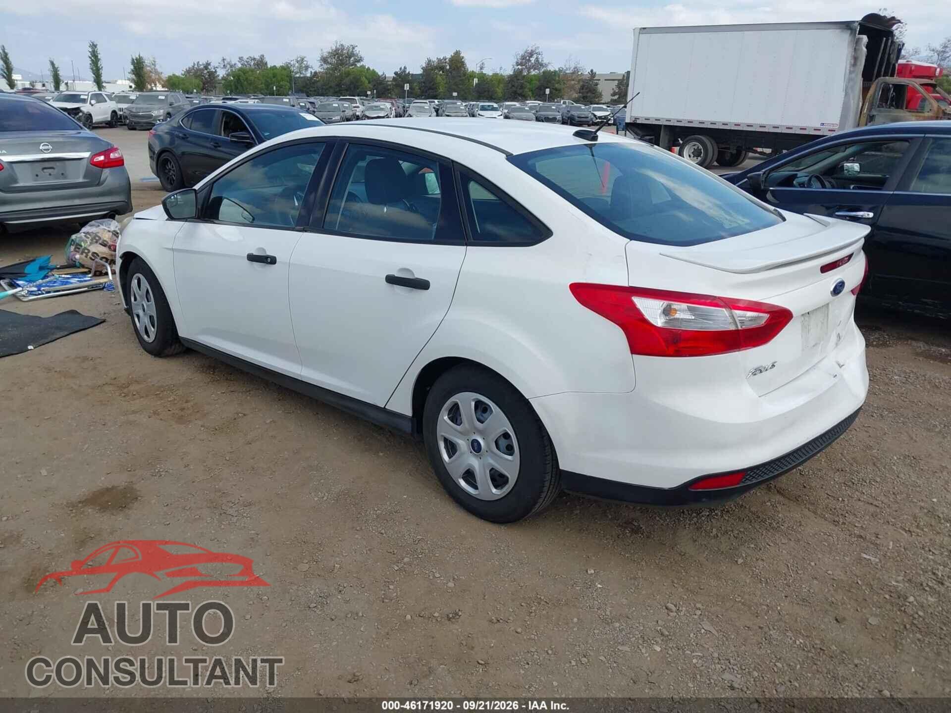 FORD FOCUS 2014 - 1FADP3E27EL374965
