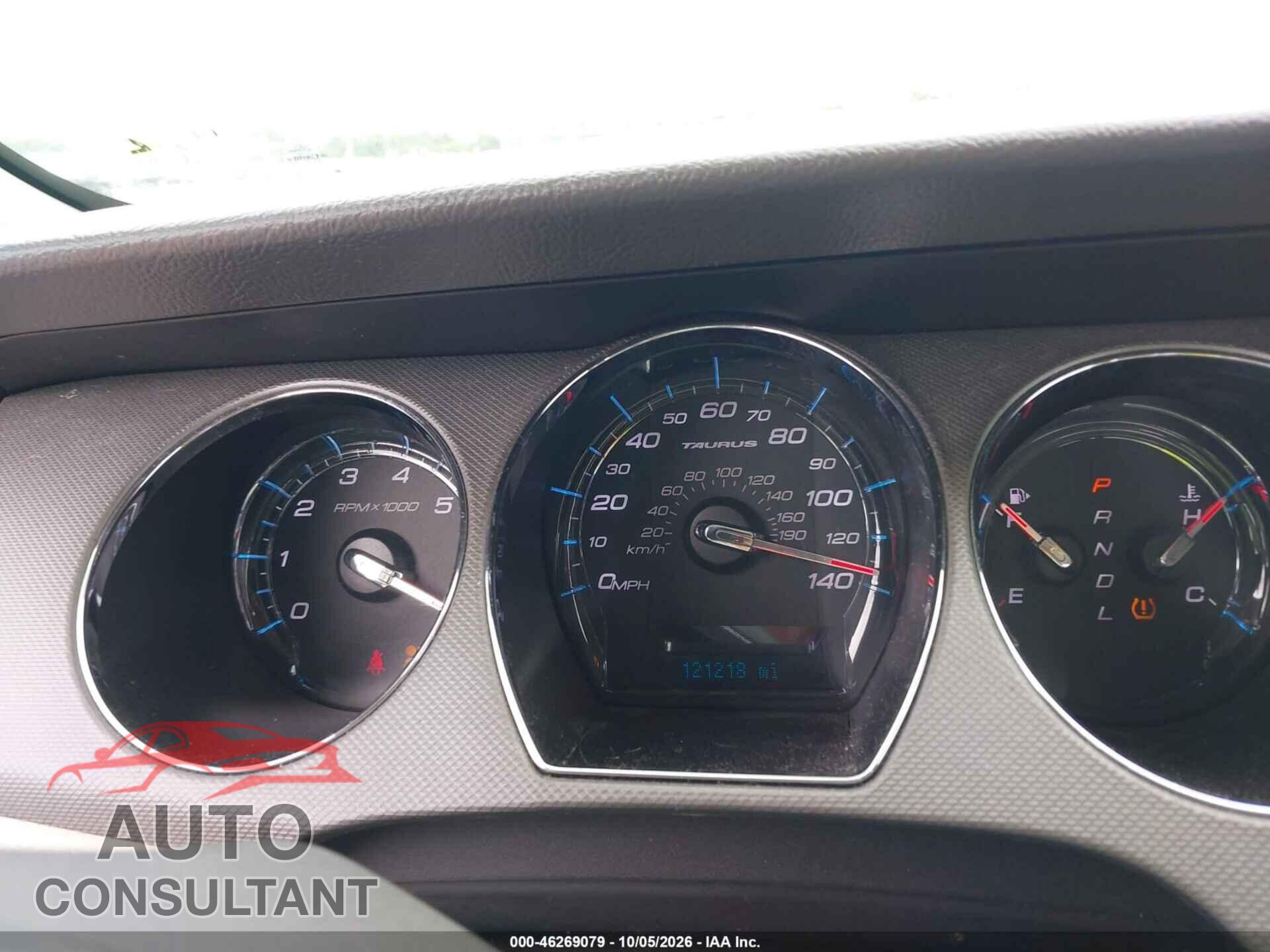 FORD TAURUS 2011 - 1FAHP2DW0BG103136