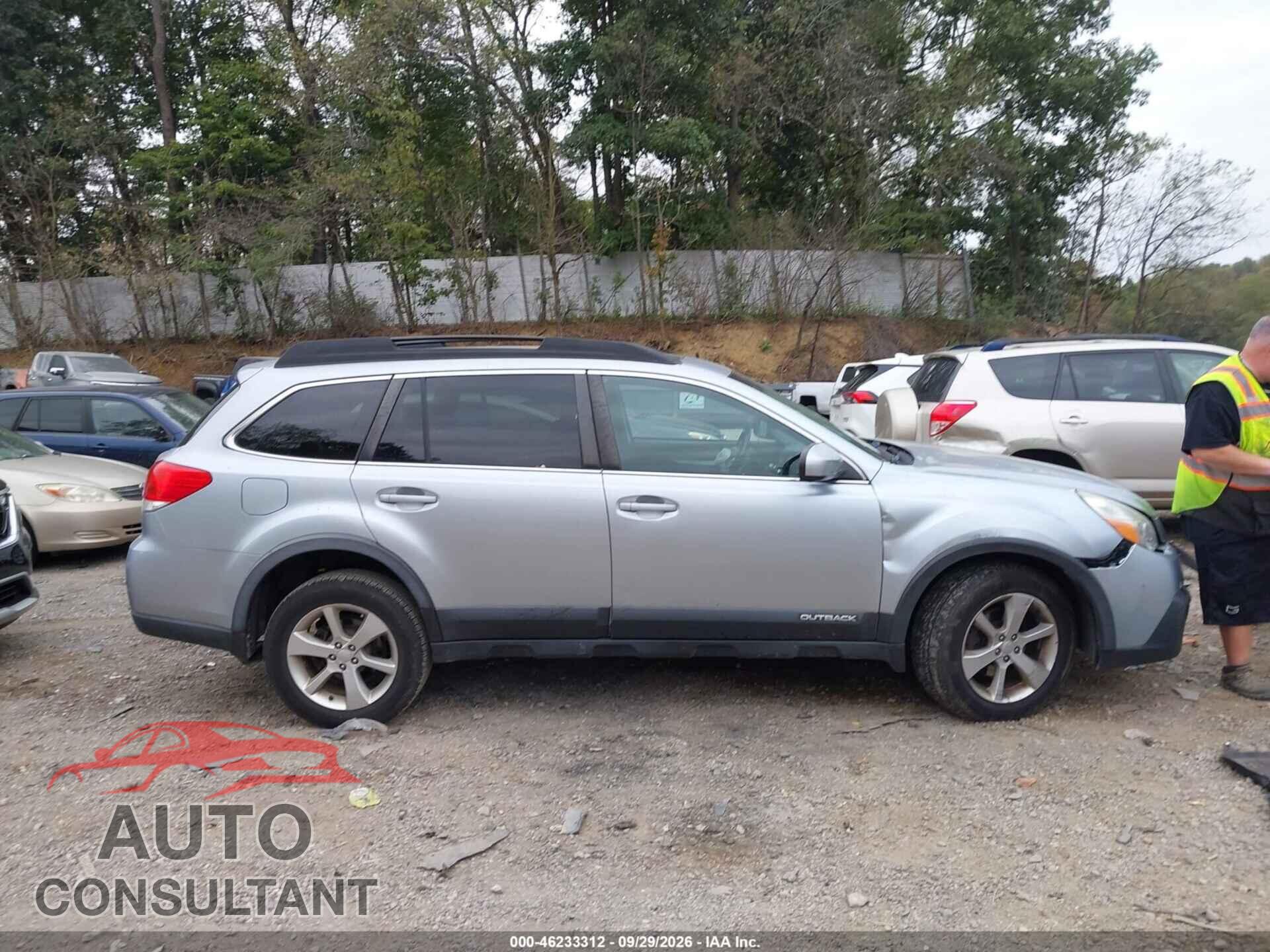 SUBARU OUTBACK 2013 - 4S4BRBGC3D3314056