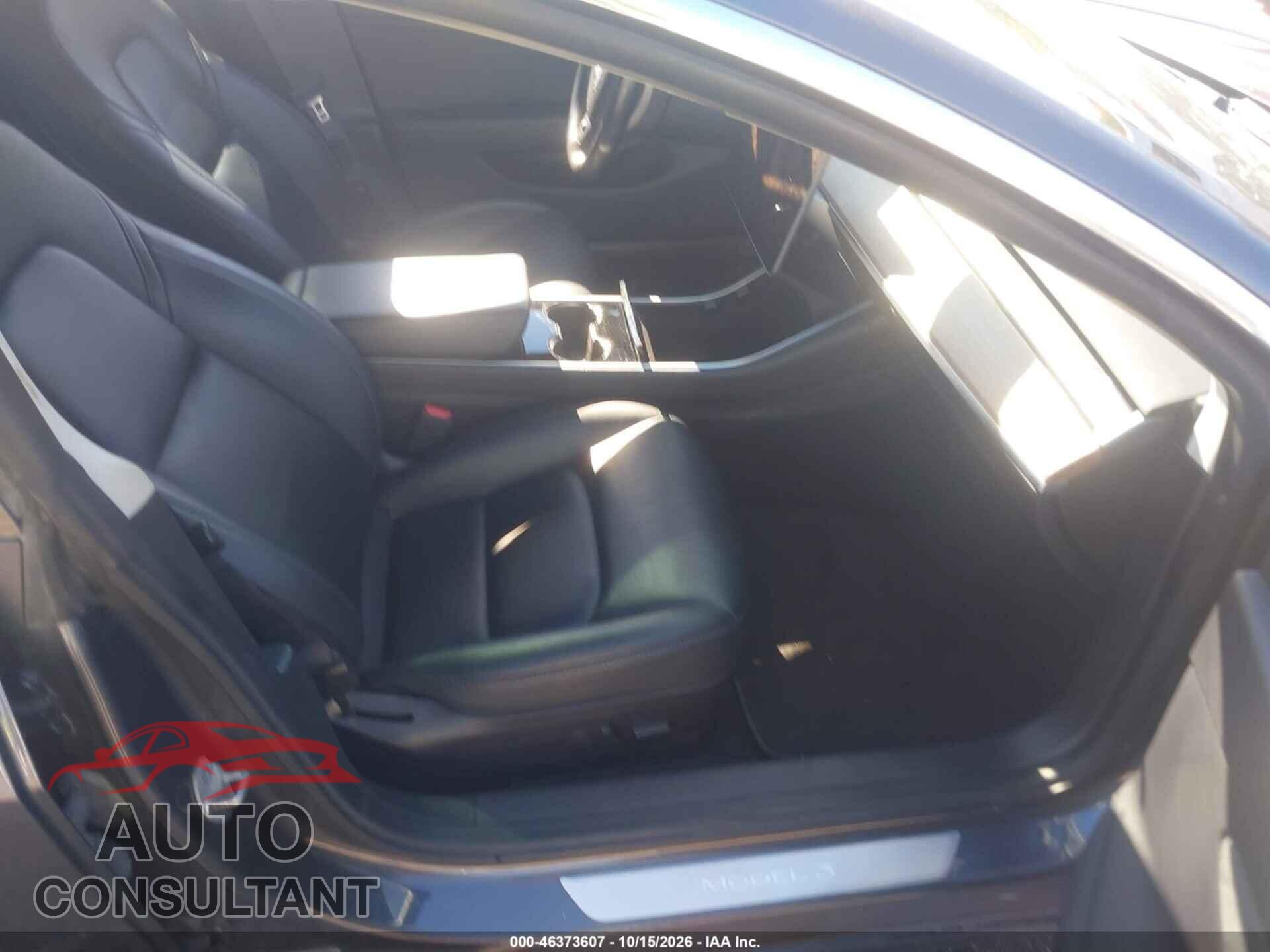 TESLA MODEL 3 2019 - 5YJ3E1EB6KF210010